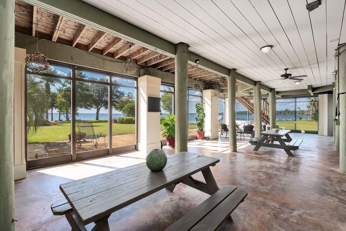 4544 Bayside Drive
