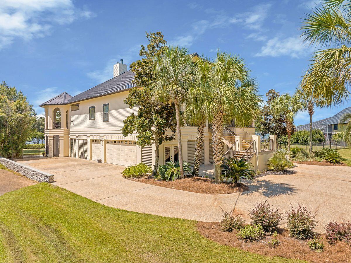 4544 Bayside Drive