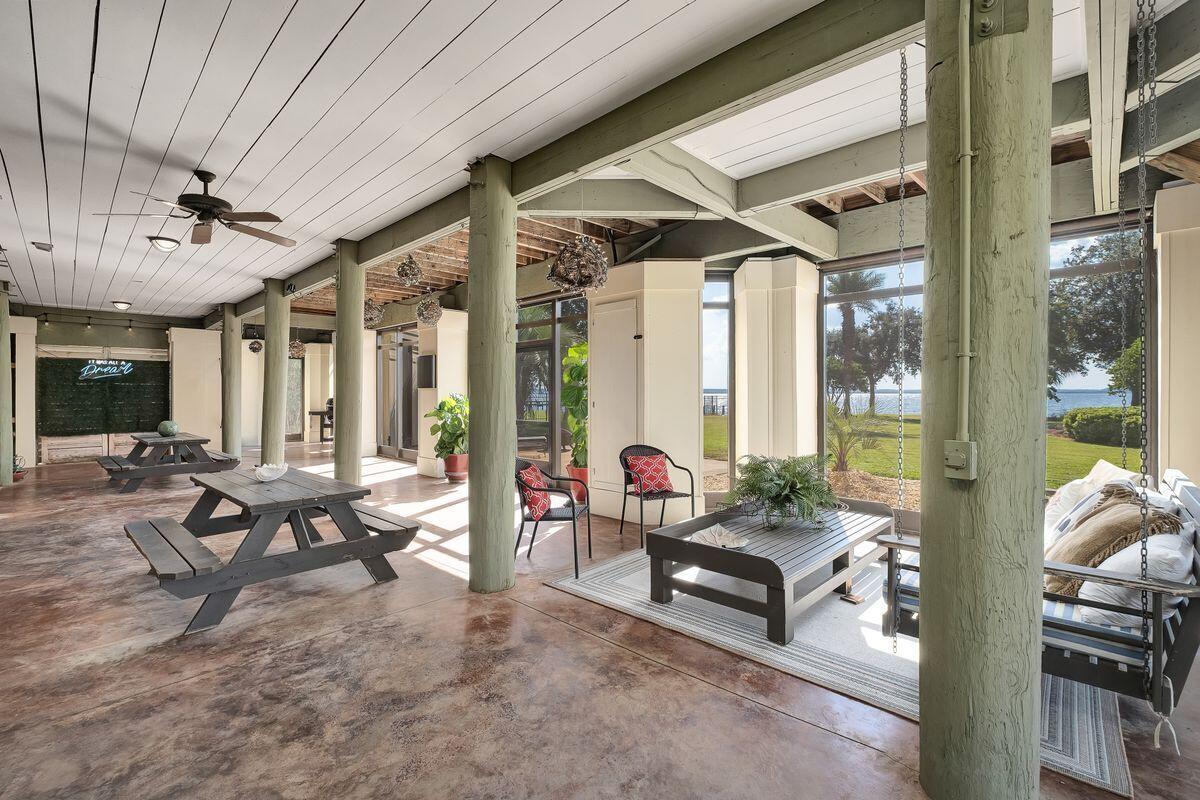 4544 Bayside Drive