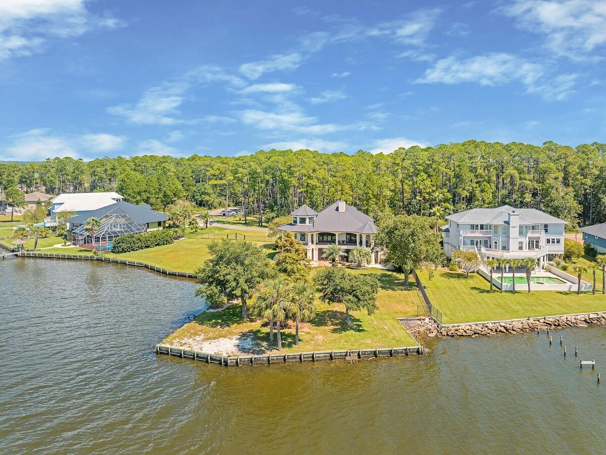 4544 Bayside Drive