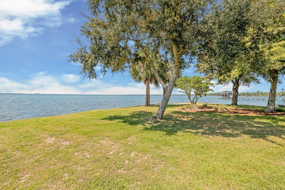 4544 Bayside Drive