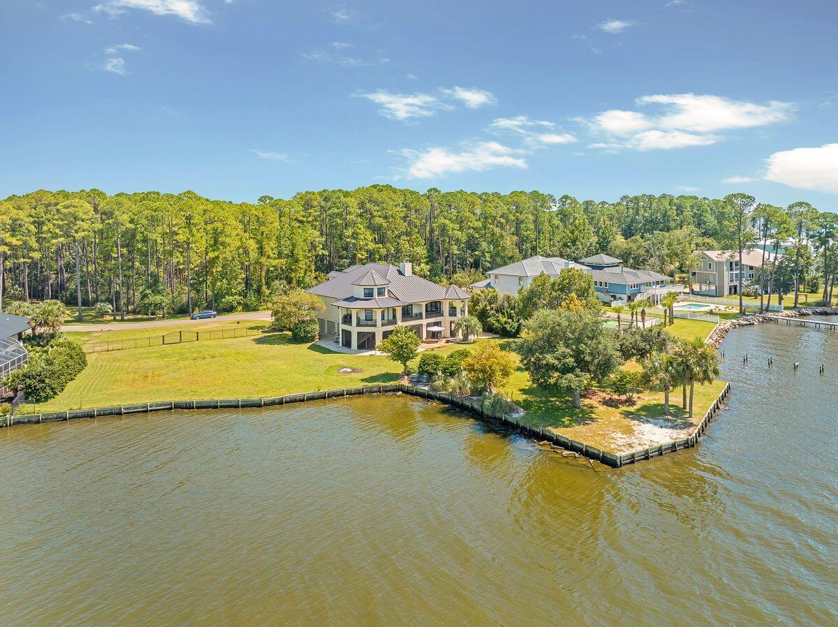 4544 Bayside Drive