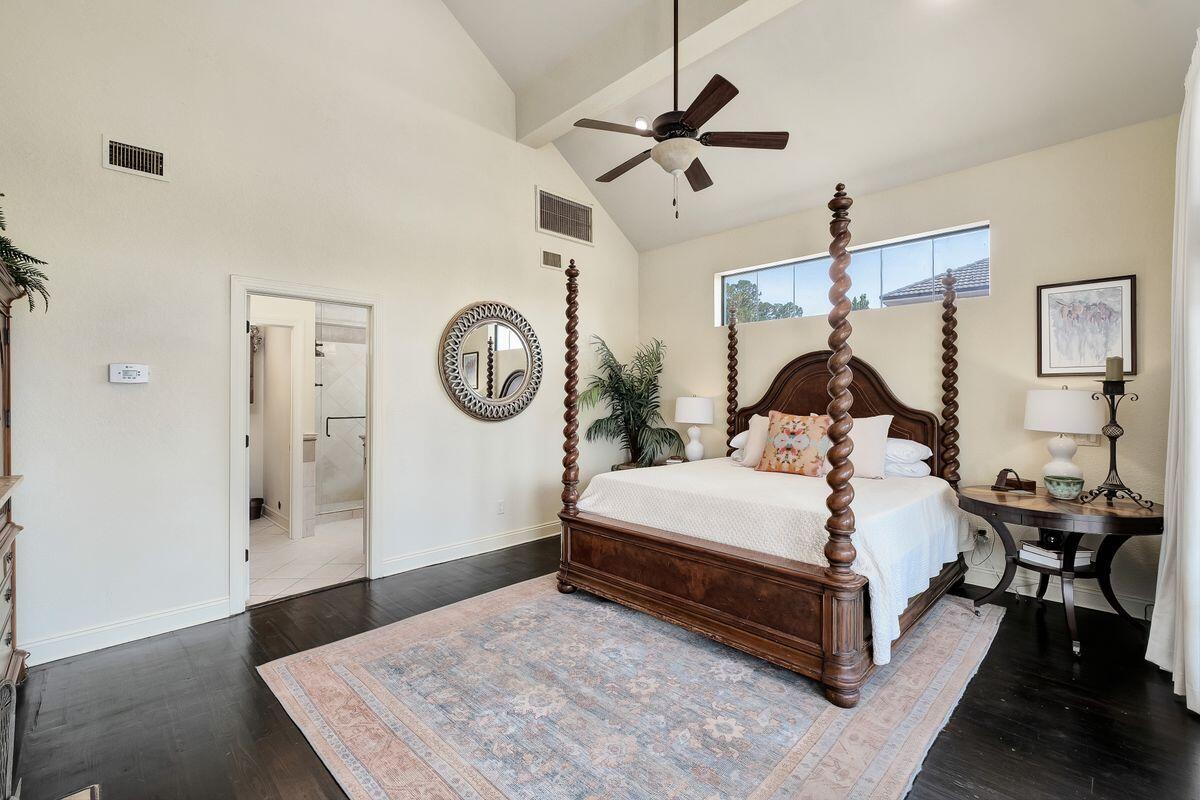 4544 Bayside Drive