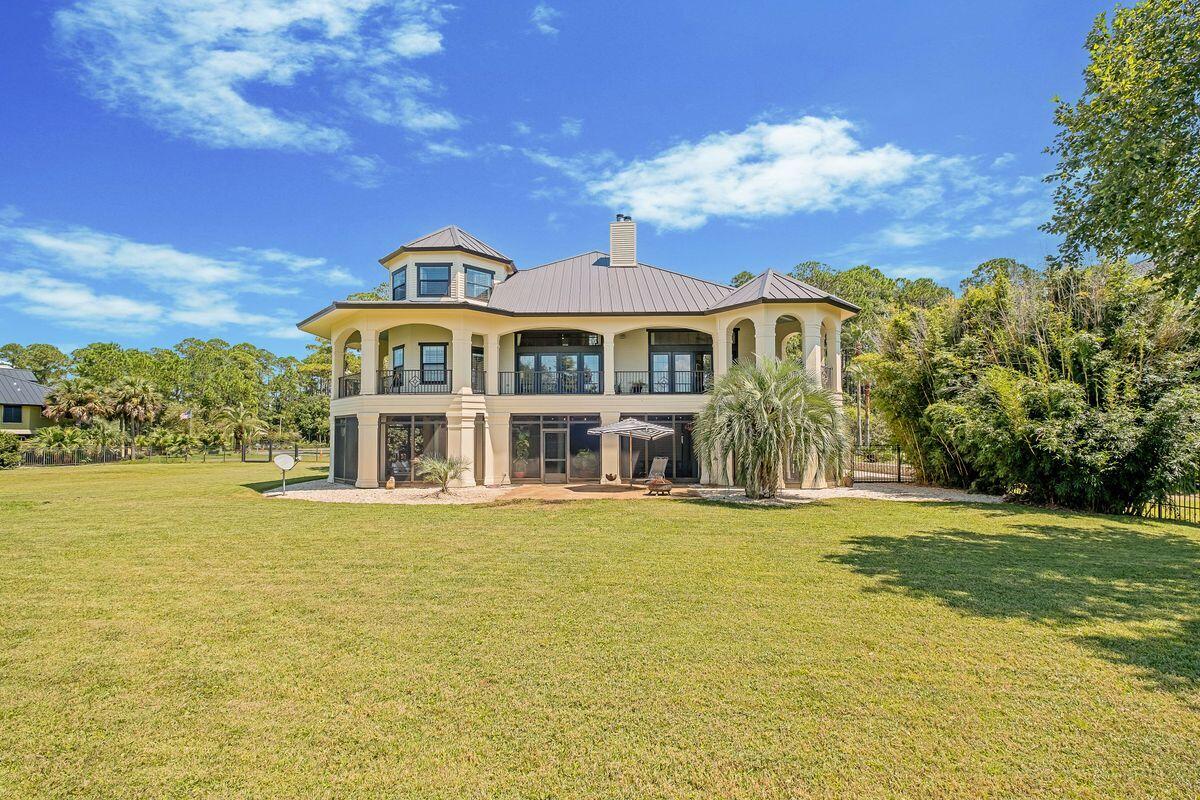 4544 Bayside Drive