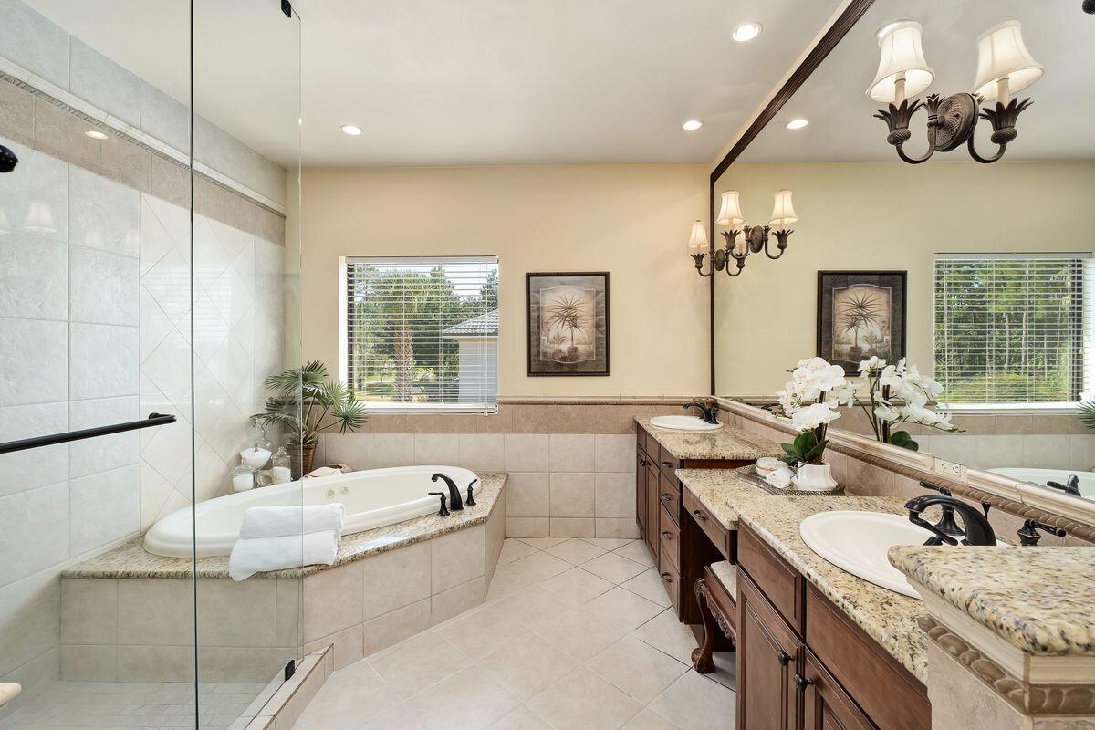 4544 Bayside Drive