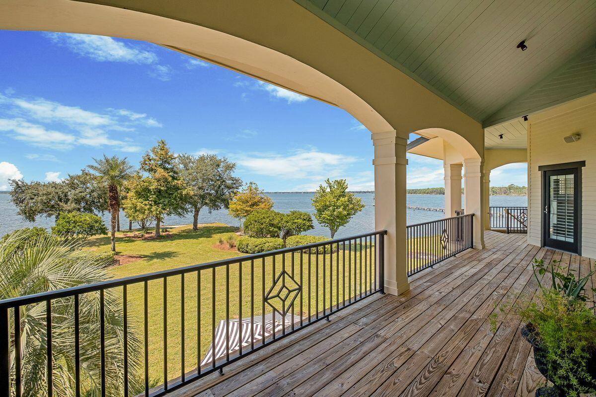 4544 Bayside Drive
