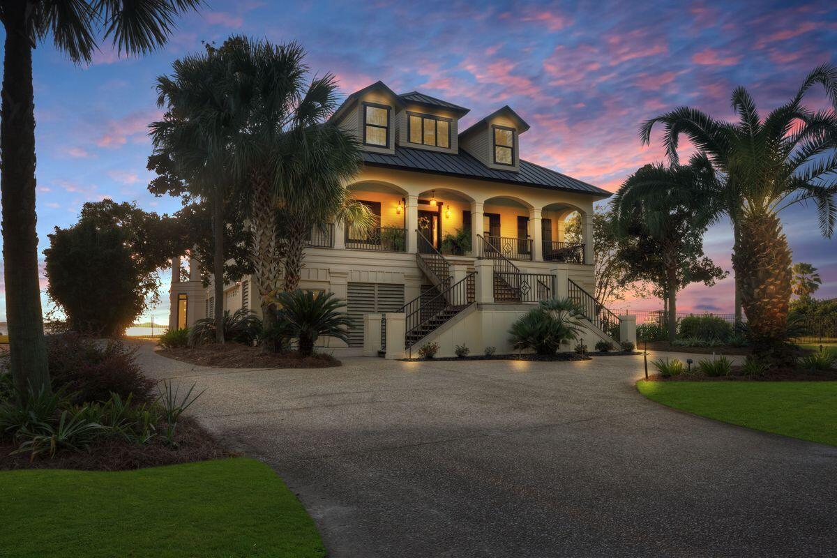 4544 Bayside Drive