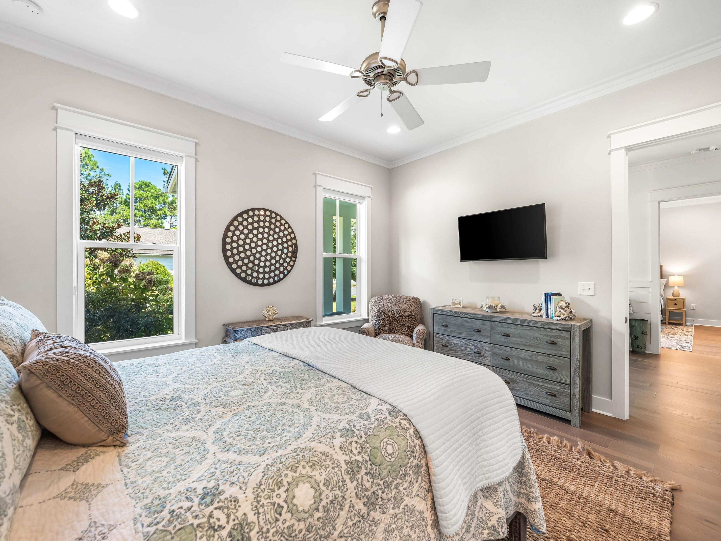 493 Medley Street