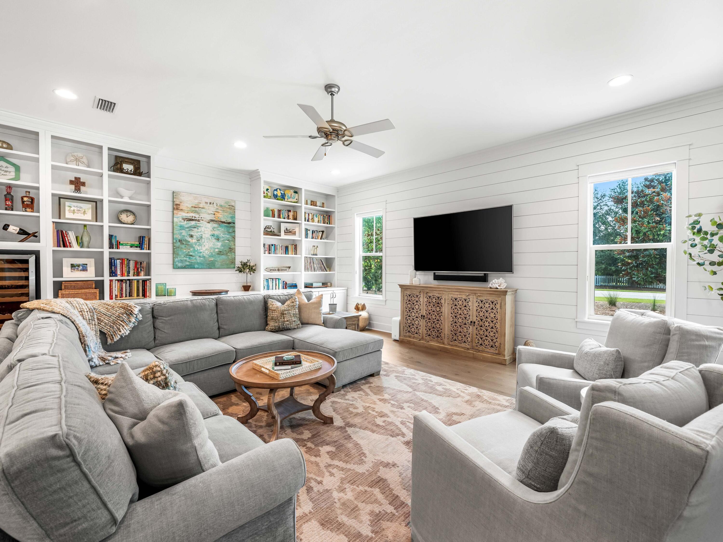 493 Medley Street