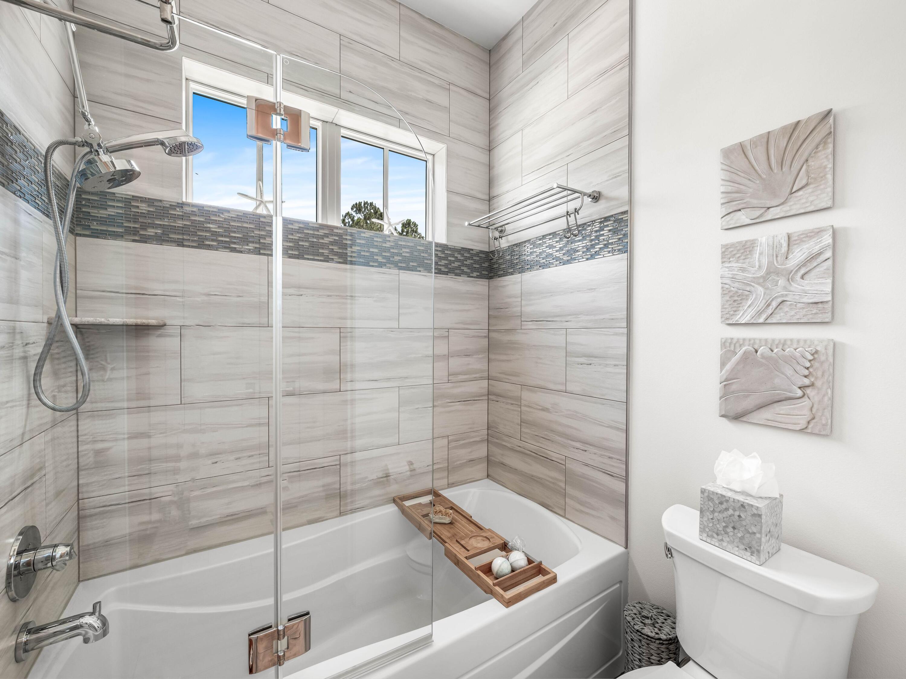 493 Medley Street