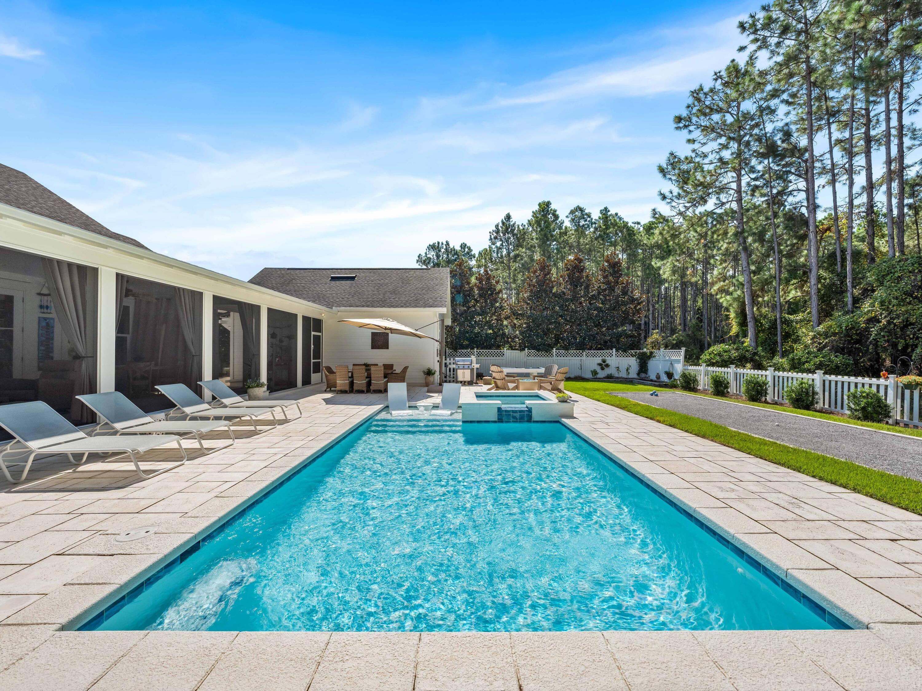 493 Medley Street