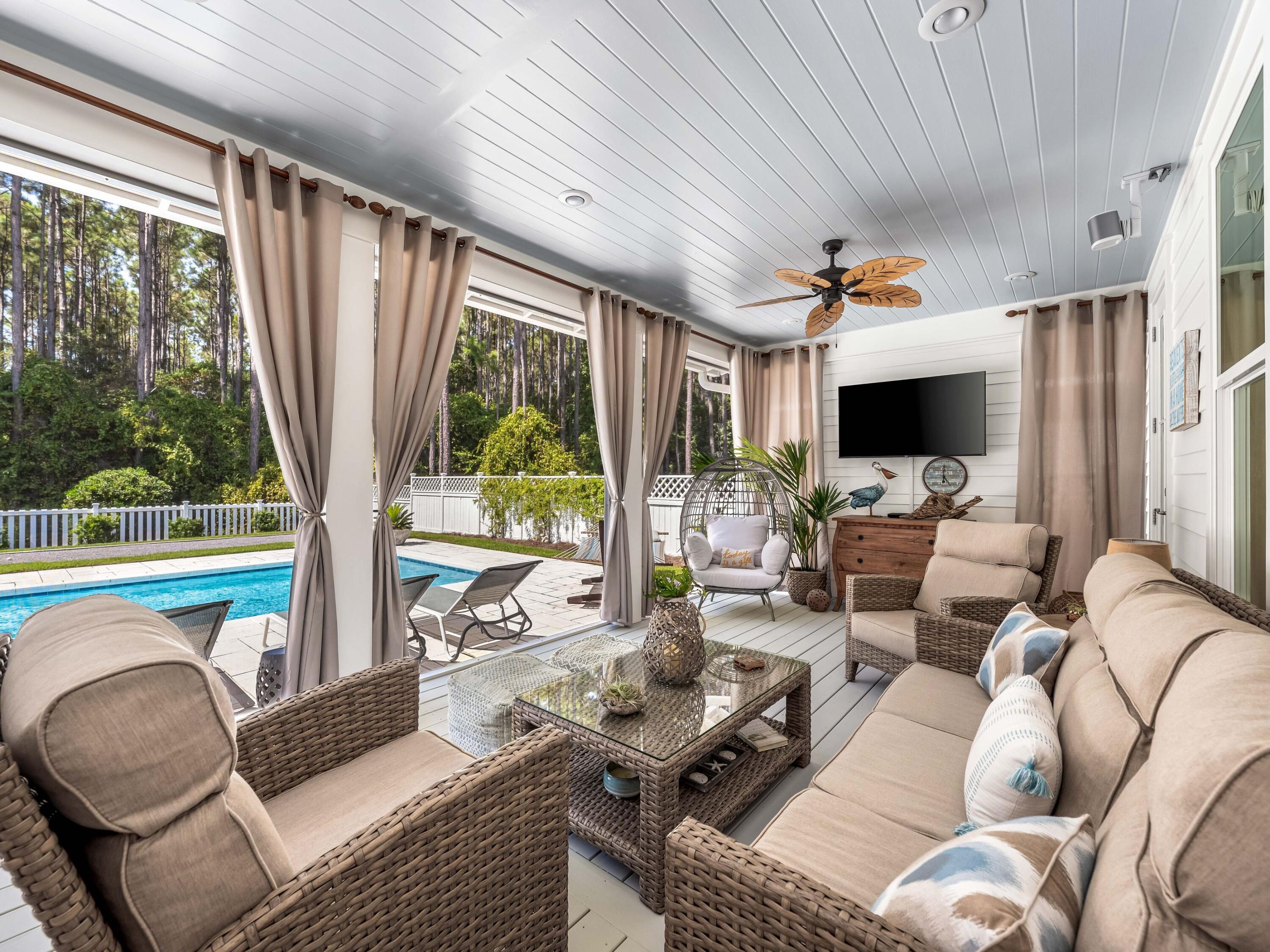 493 Medley Street