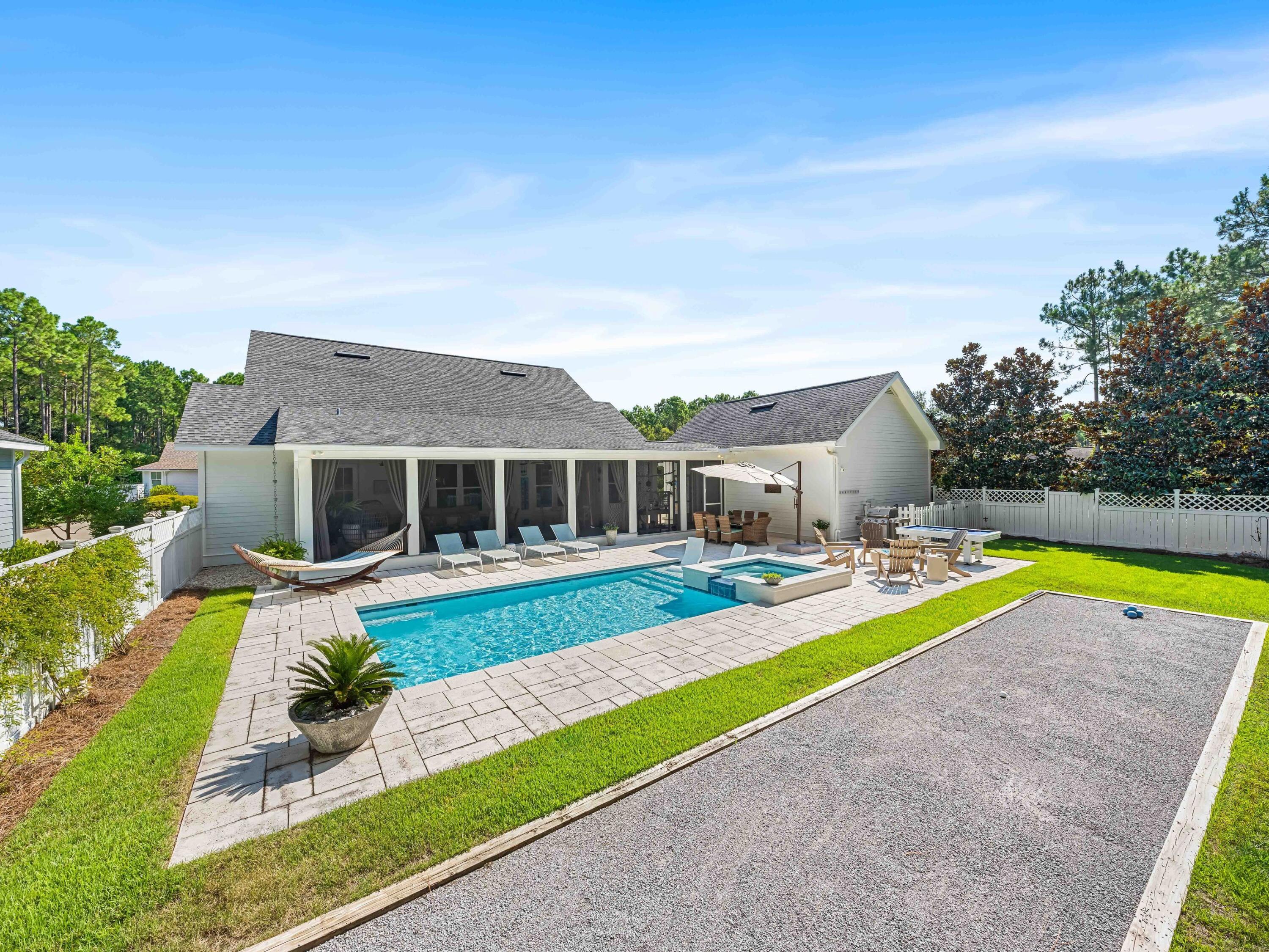 493 Medley Street