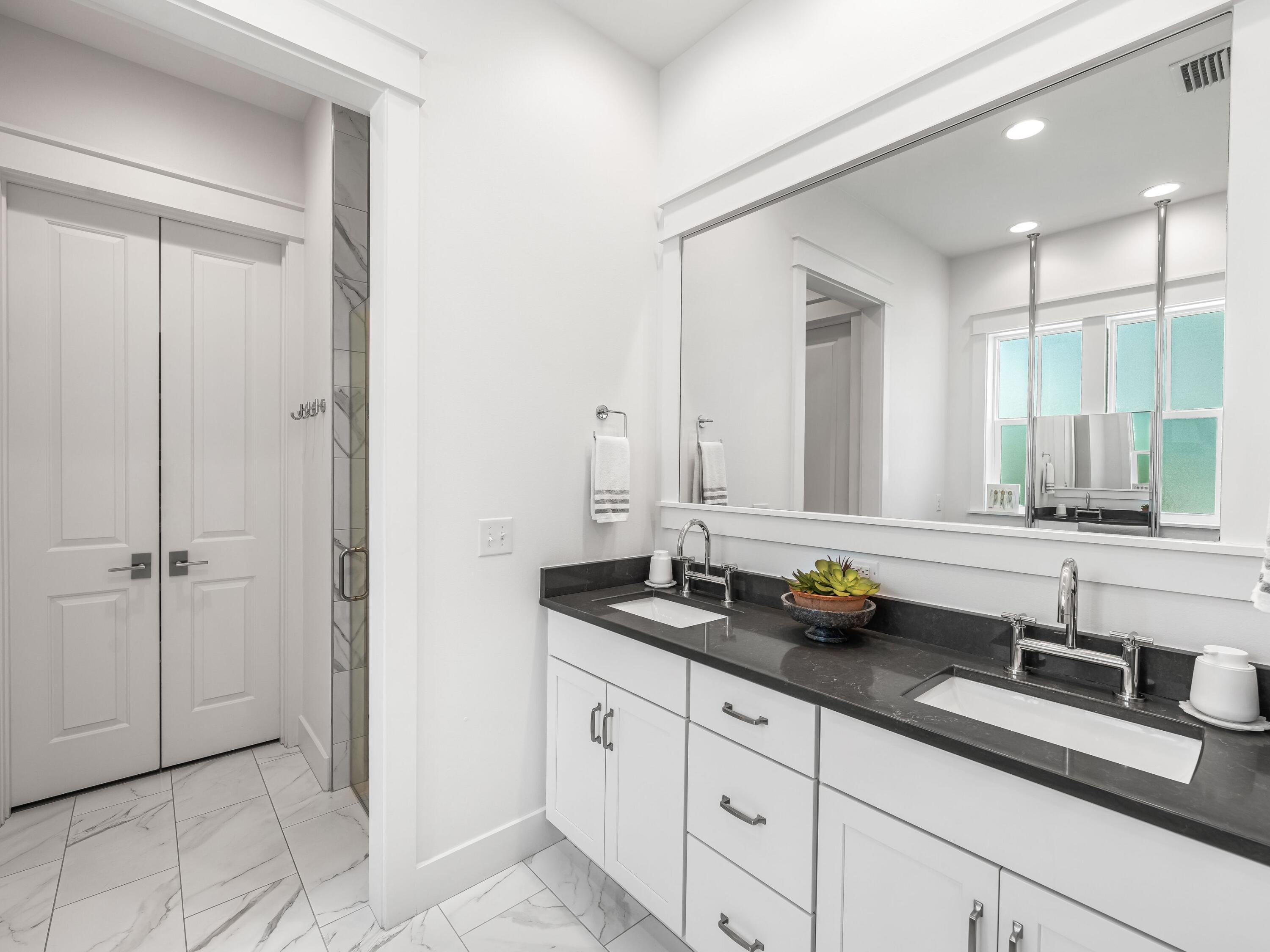 493 Medley Street