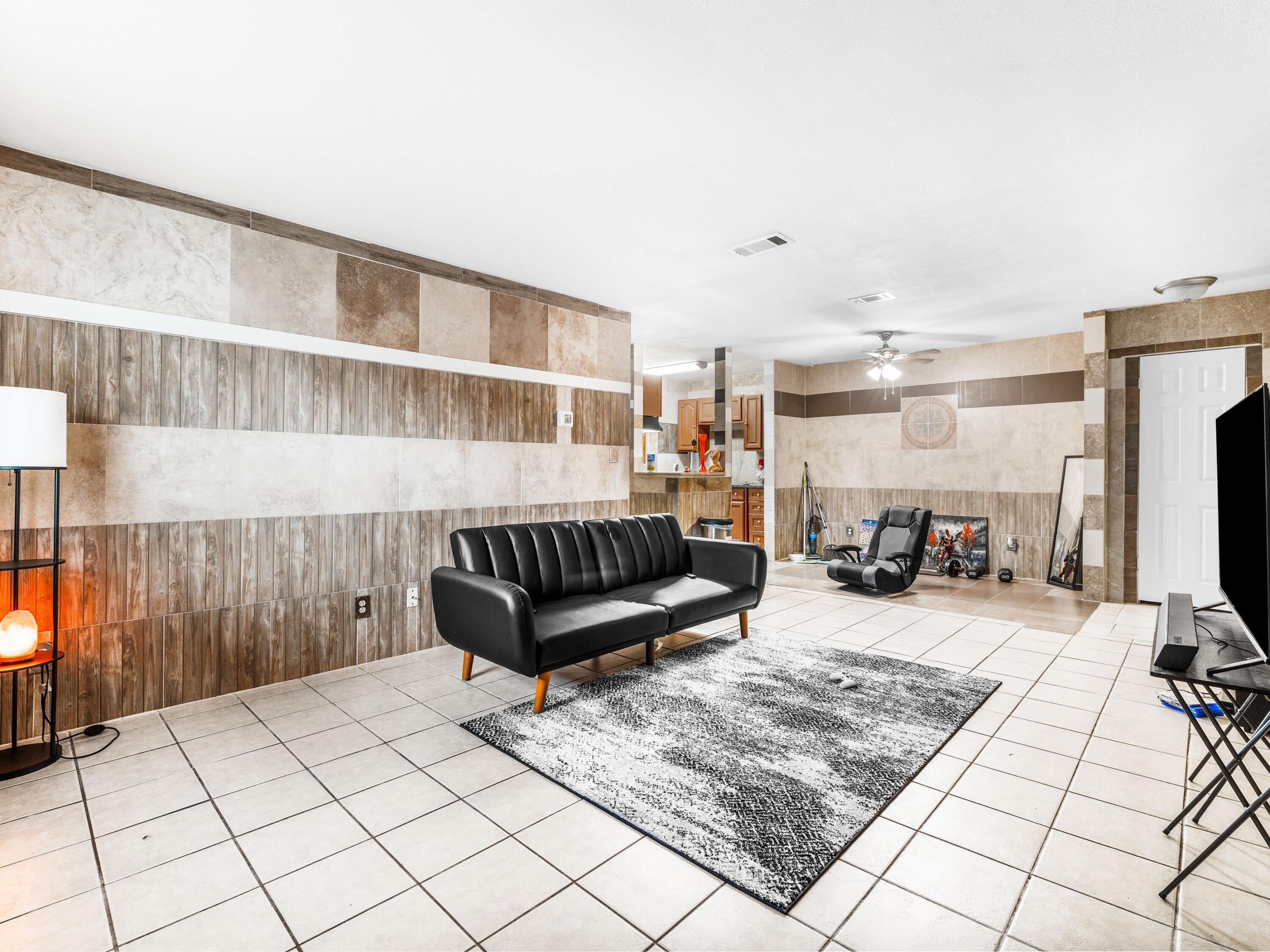 130 E Nine Mile Road Road, 5-8