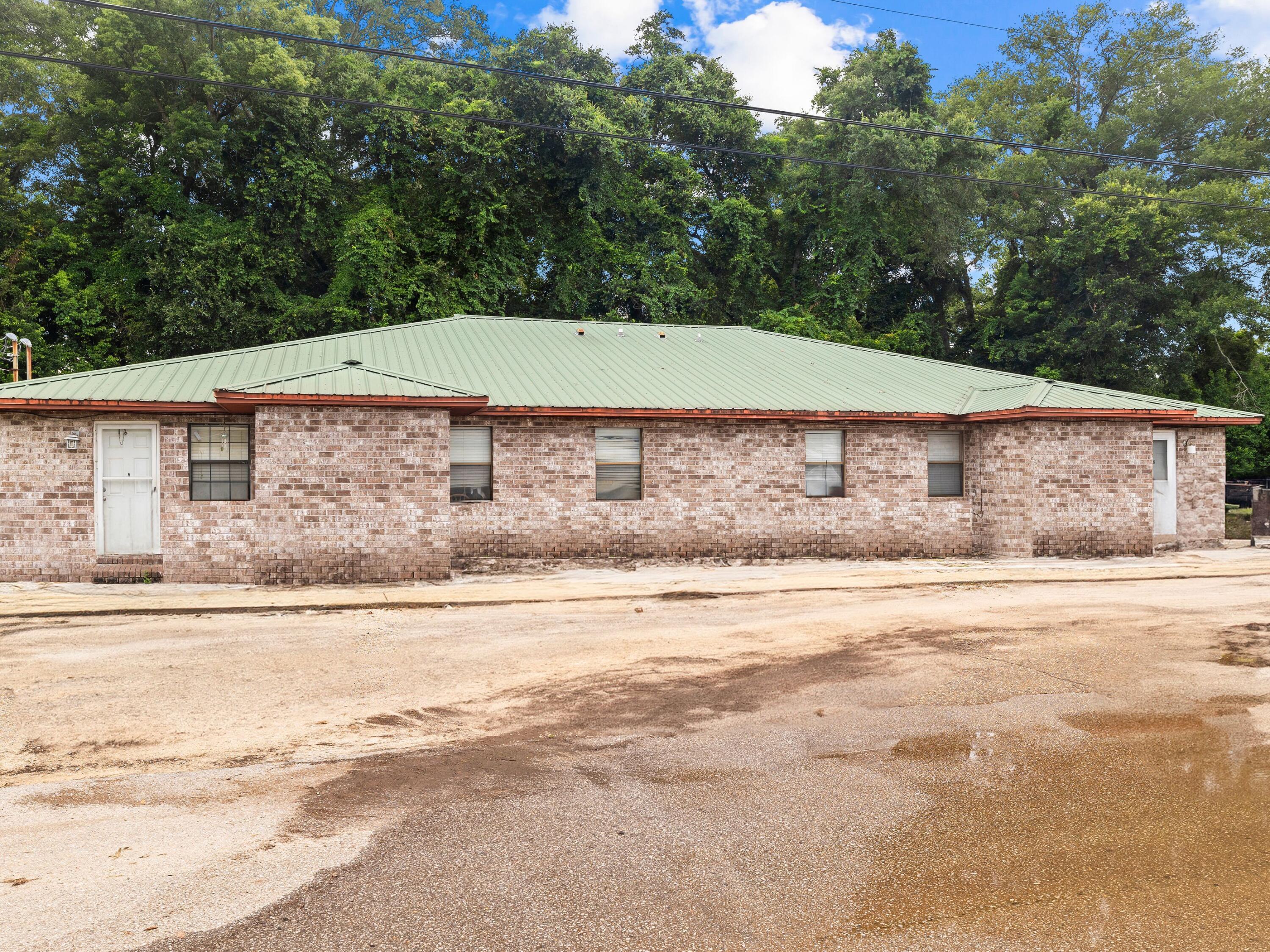 130 E Nine Mile Road Road, 5-8