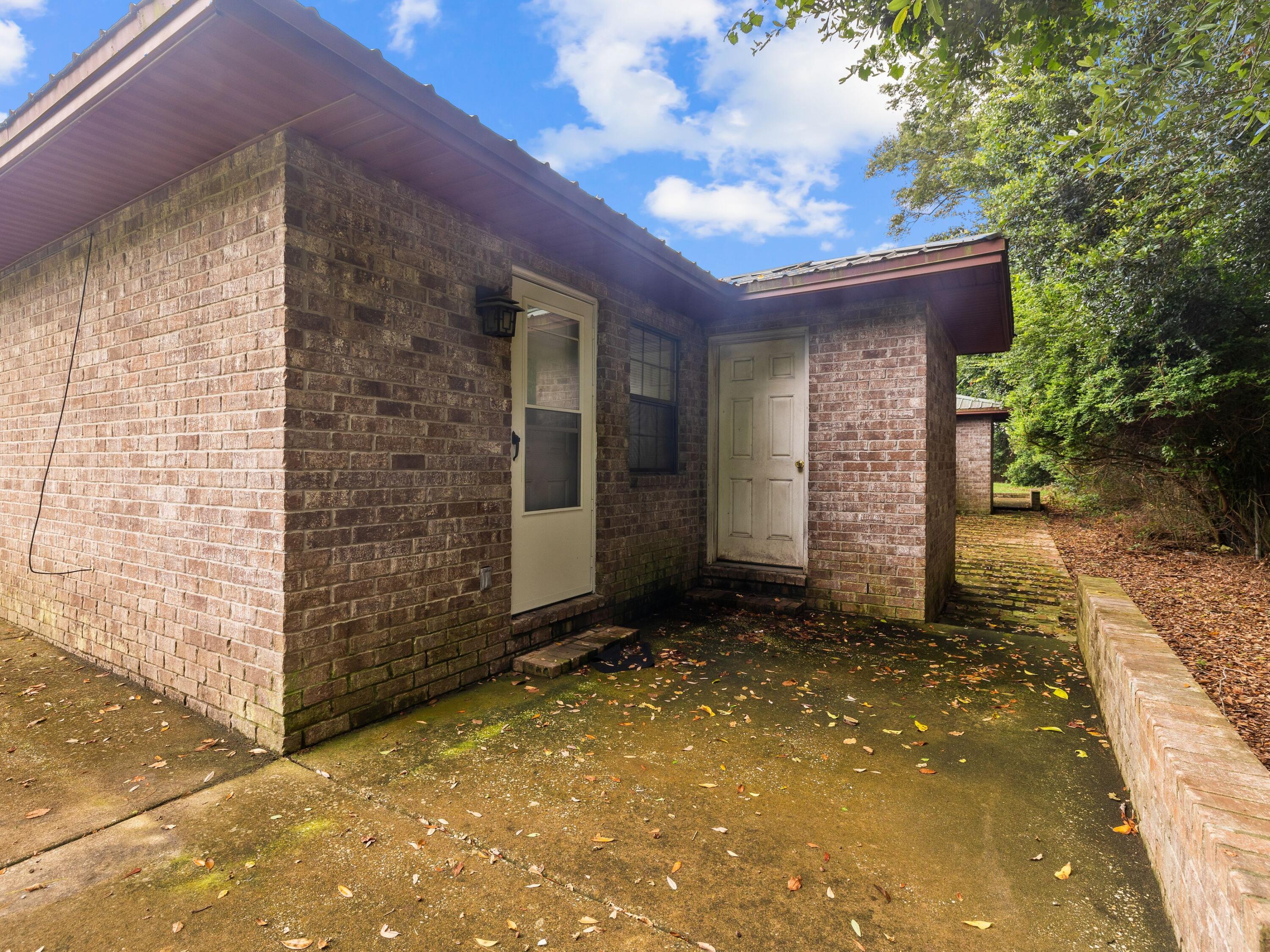 130 E Nine Mile Road Road, 5-8