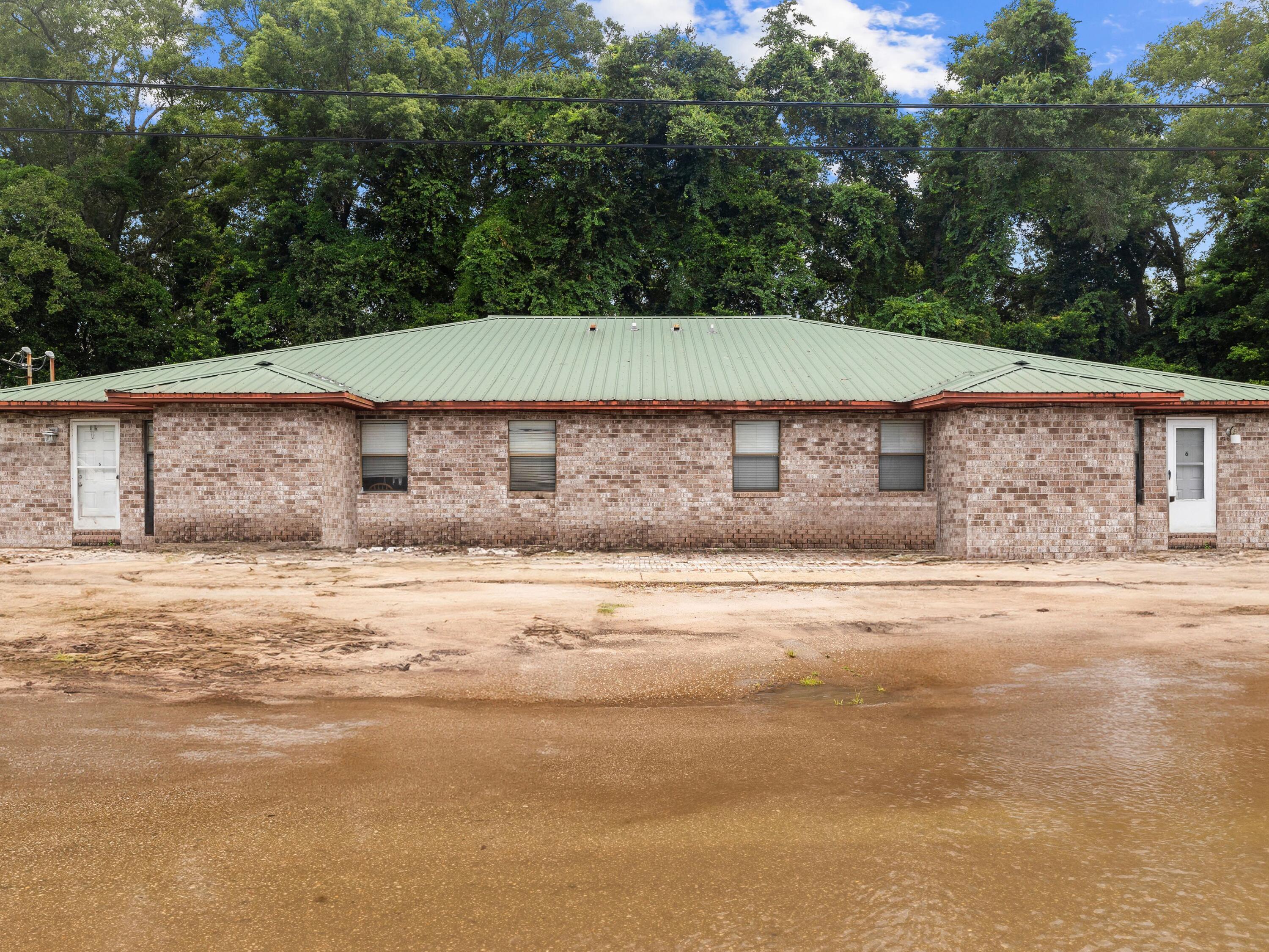 130 E Nine Mile Road Road, 5-8