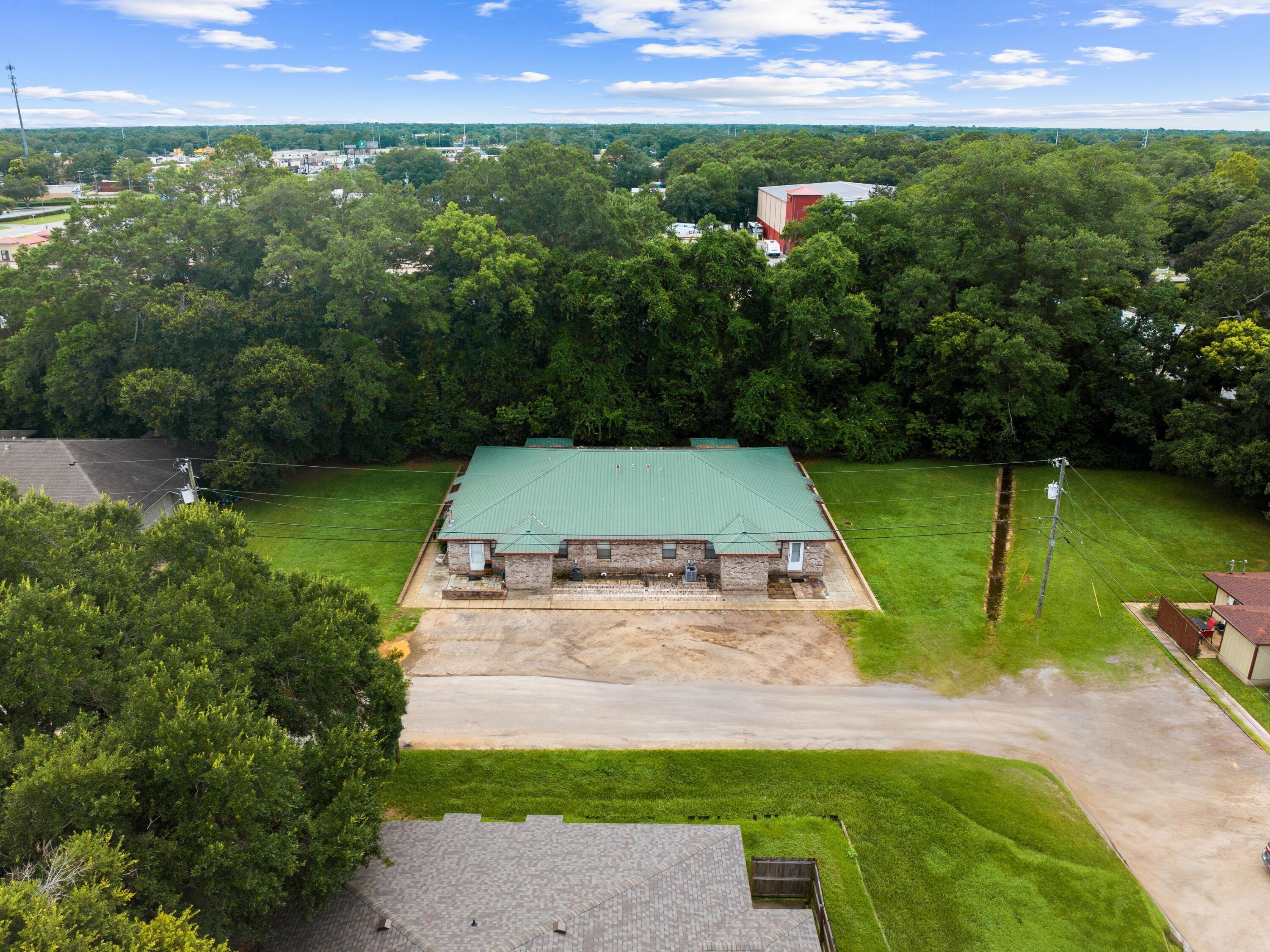 130 E Nine Mile Road Road, 5-8