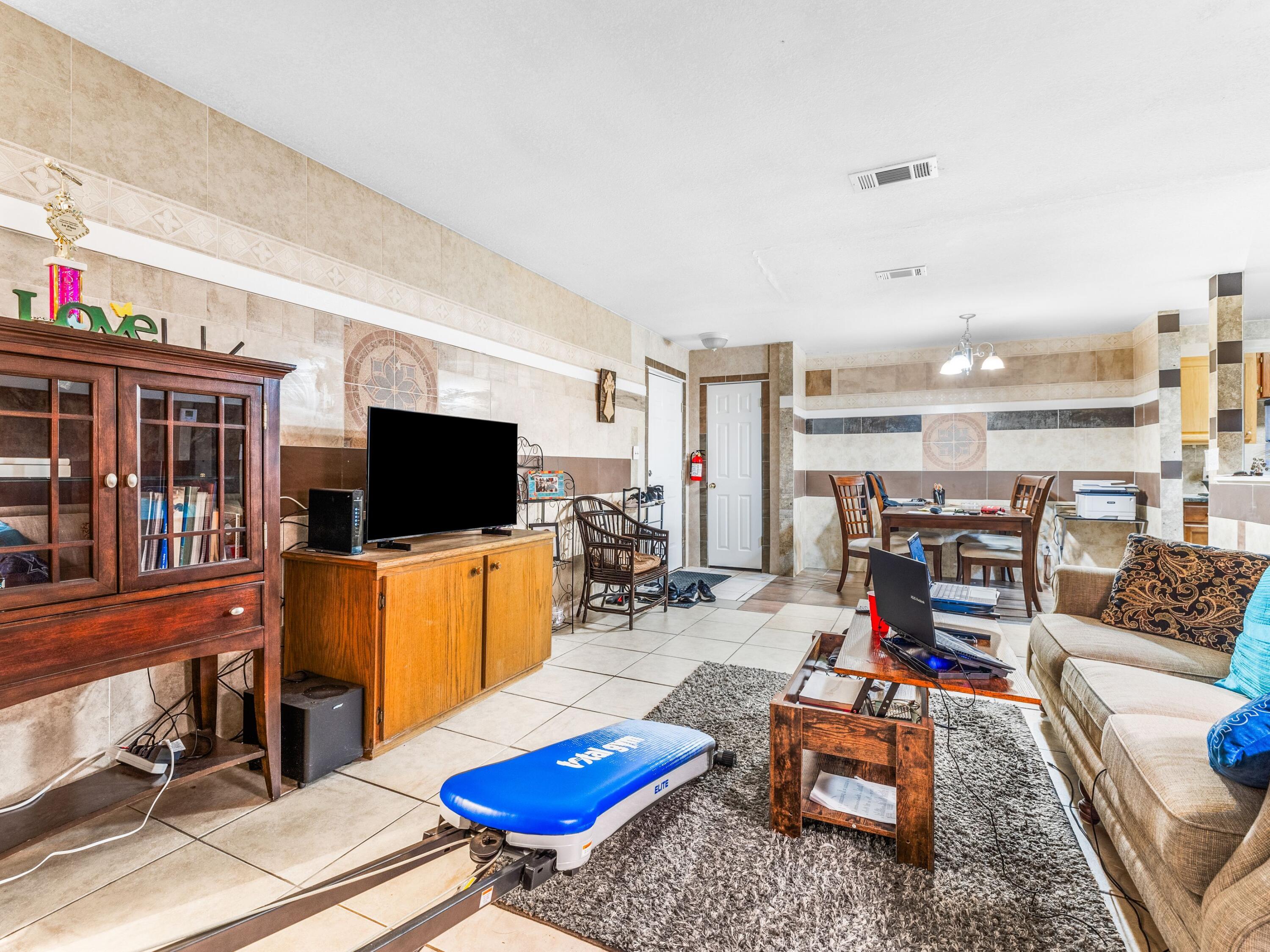 130 E Nine Mile Road Road, 5-8