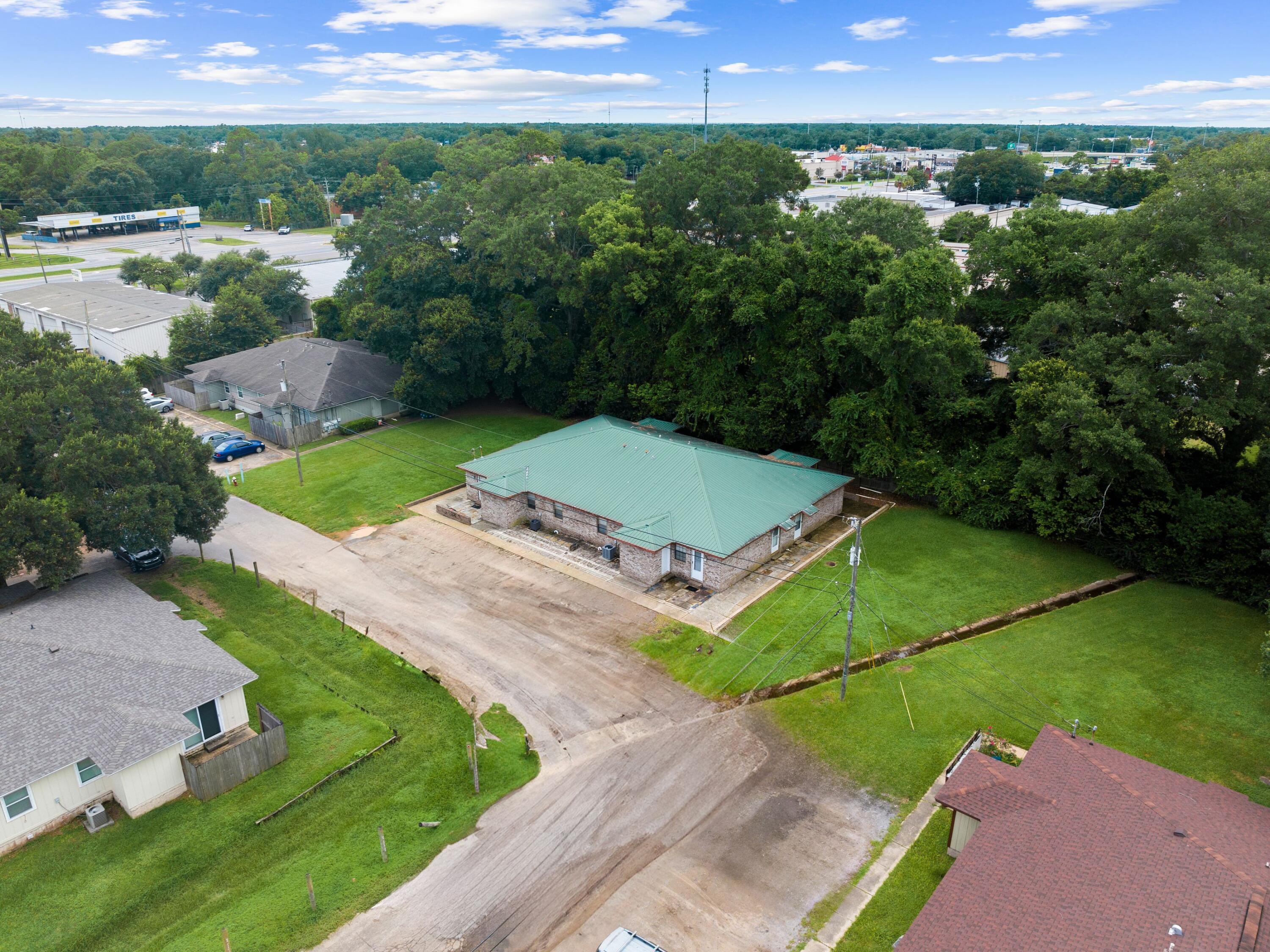 130 E Nine Mile Road Road, 5-8