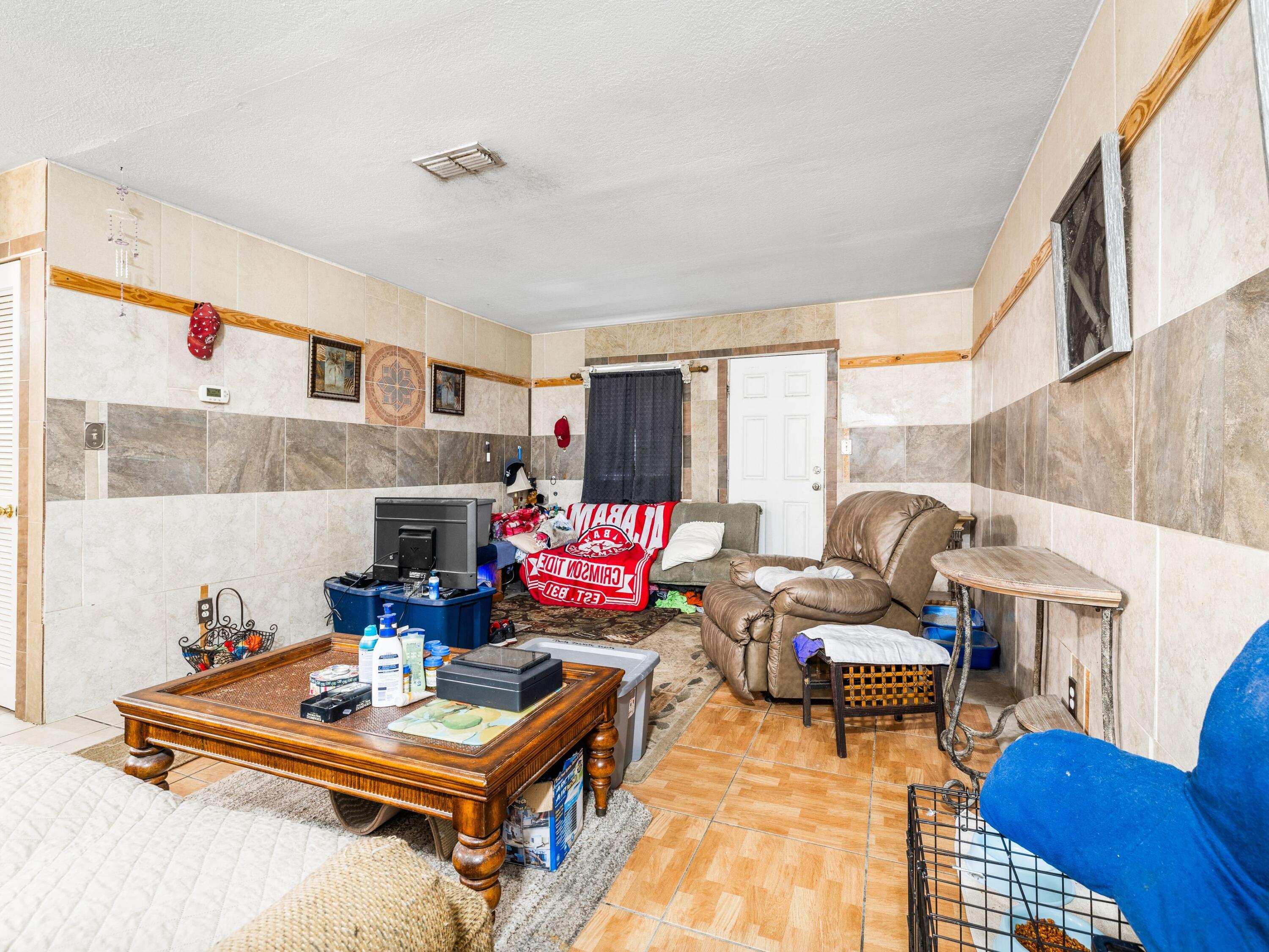 130 E Nine Mile Road Road, 5-8