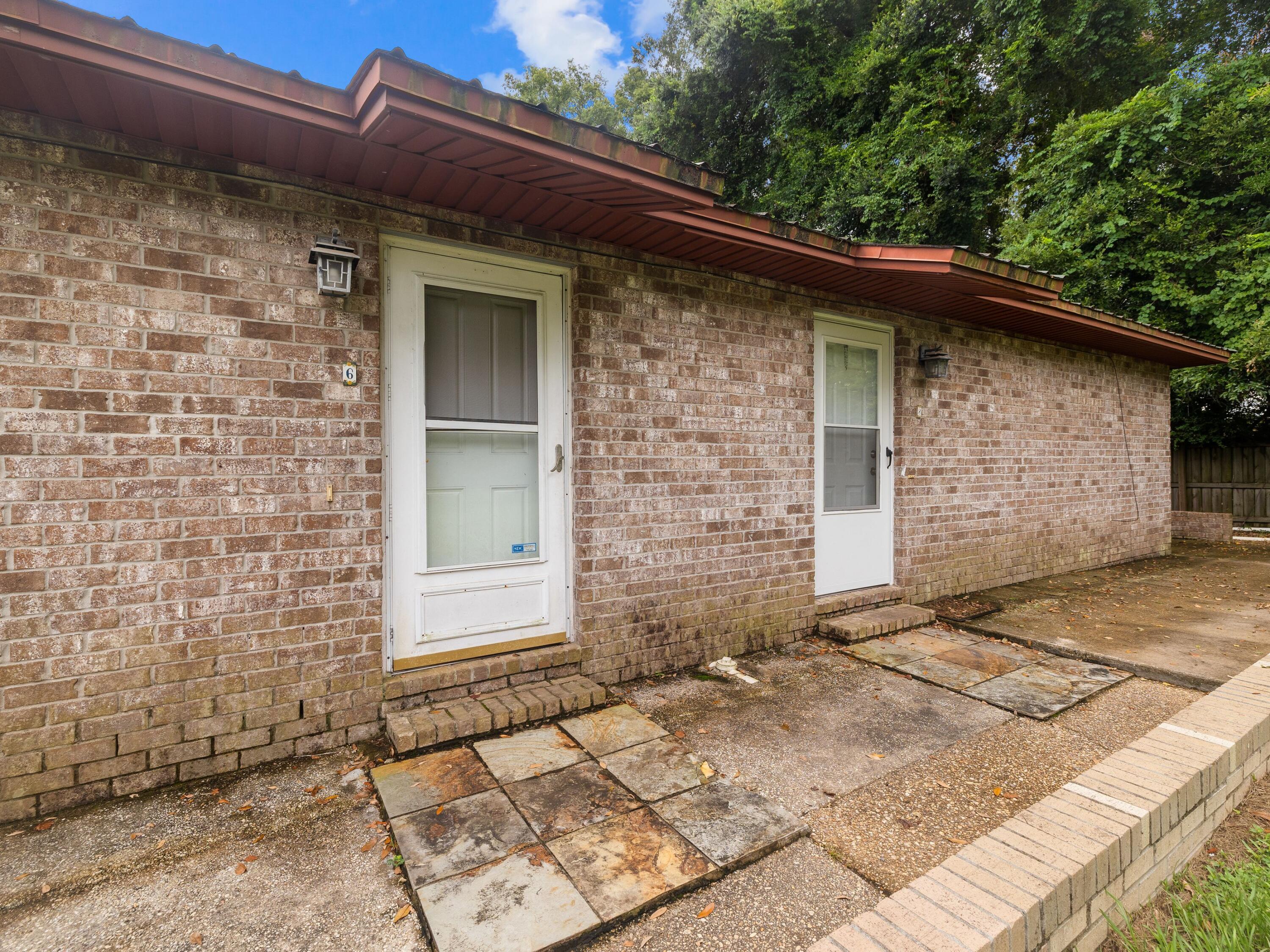 130 E Nine Mile Road Road, 5-8