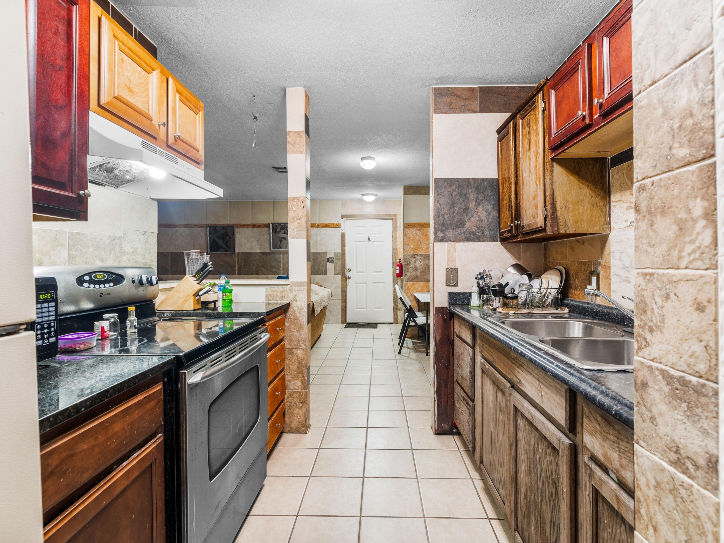 130 E Nine Mile Road Road, 5-8