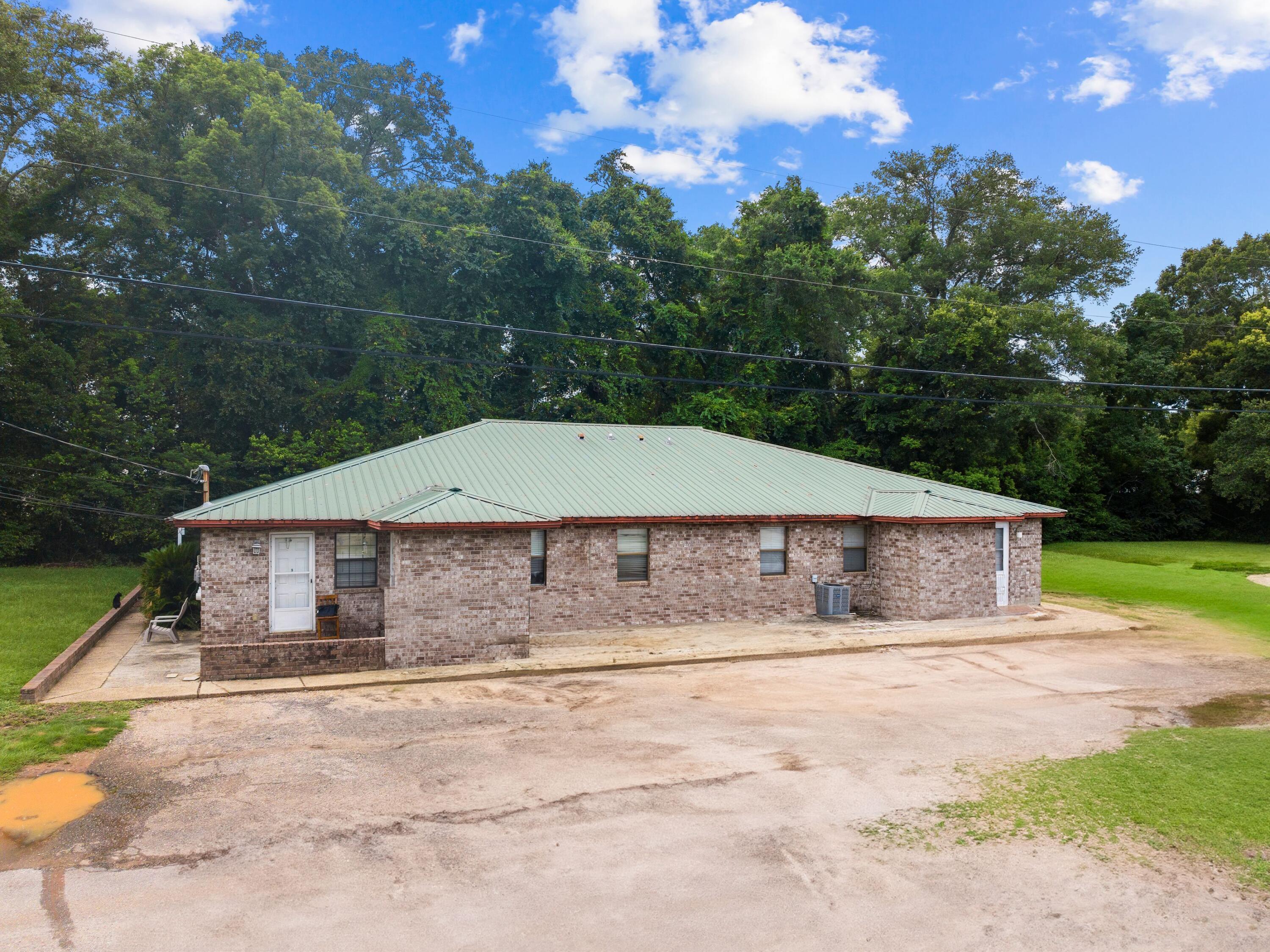 130 E Nine Mile Road Road, 5-8