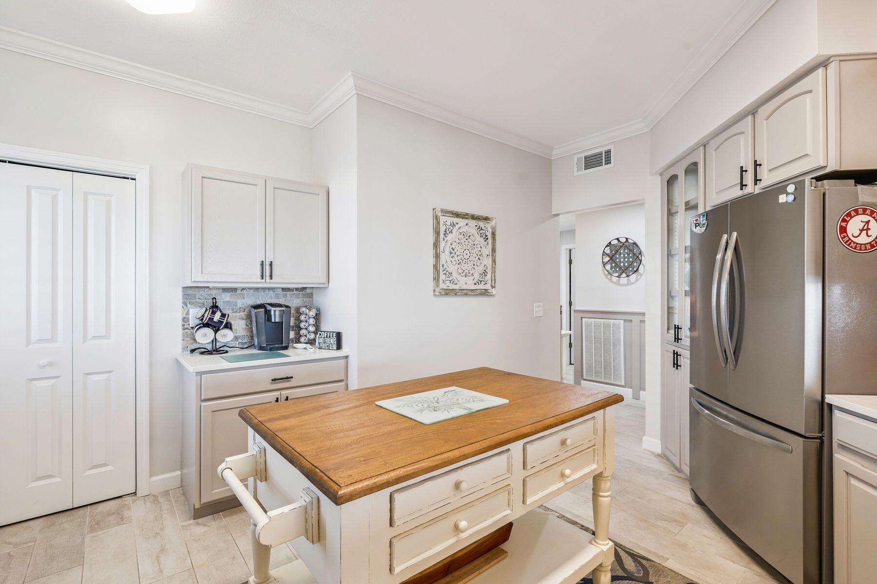 8601 Surf Drive, UNIT 3W
