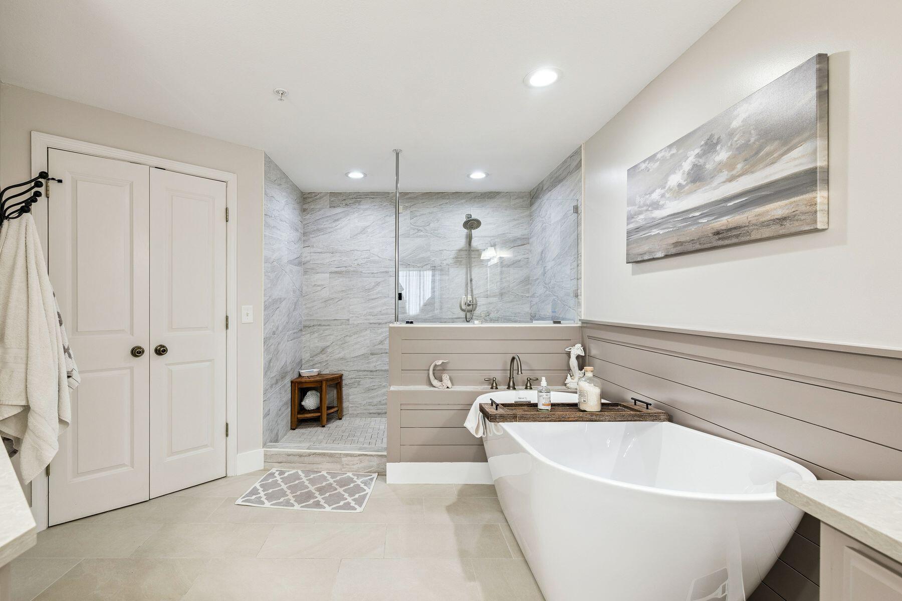 8601 Surf Drive, UNIT 3W