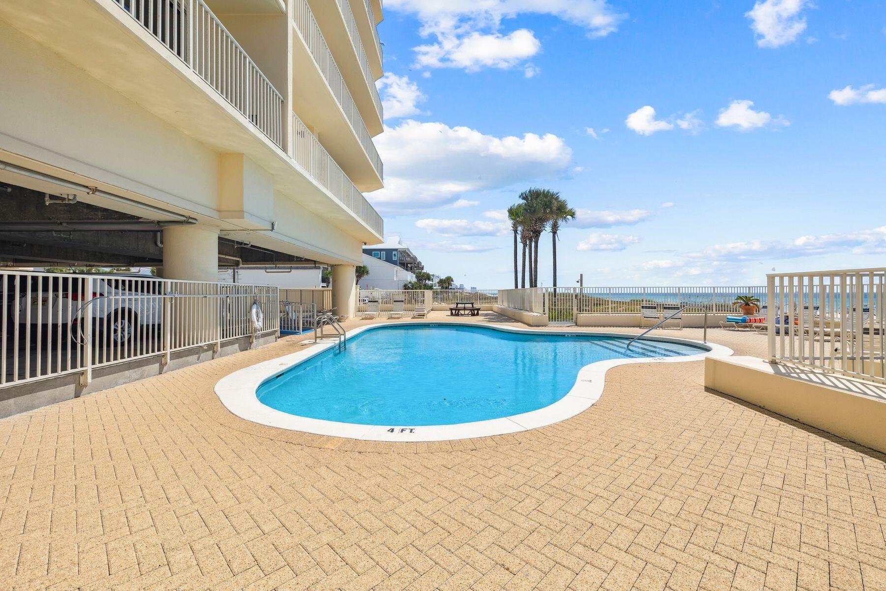 8601 Surf Drive, UNIT 3W
