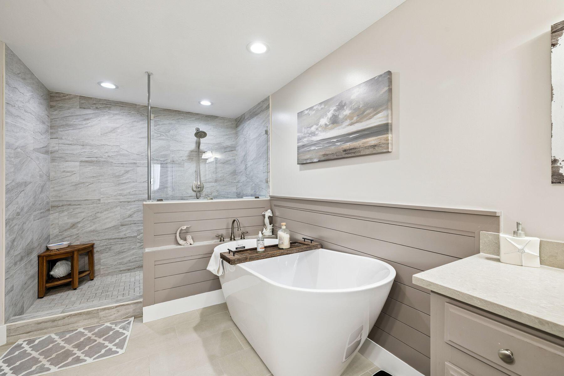 8601 Surf Drive, UNIT 3W
