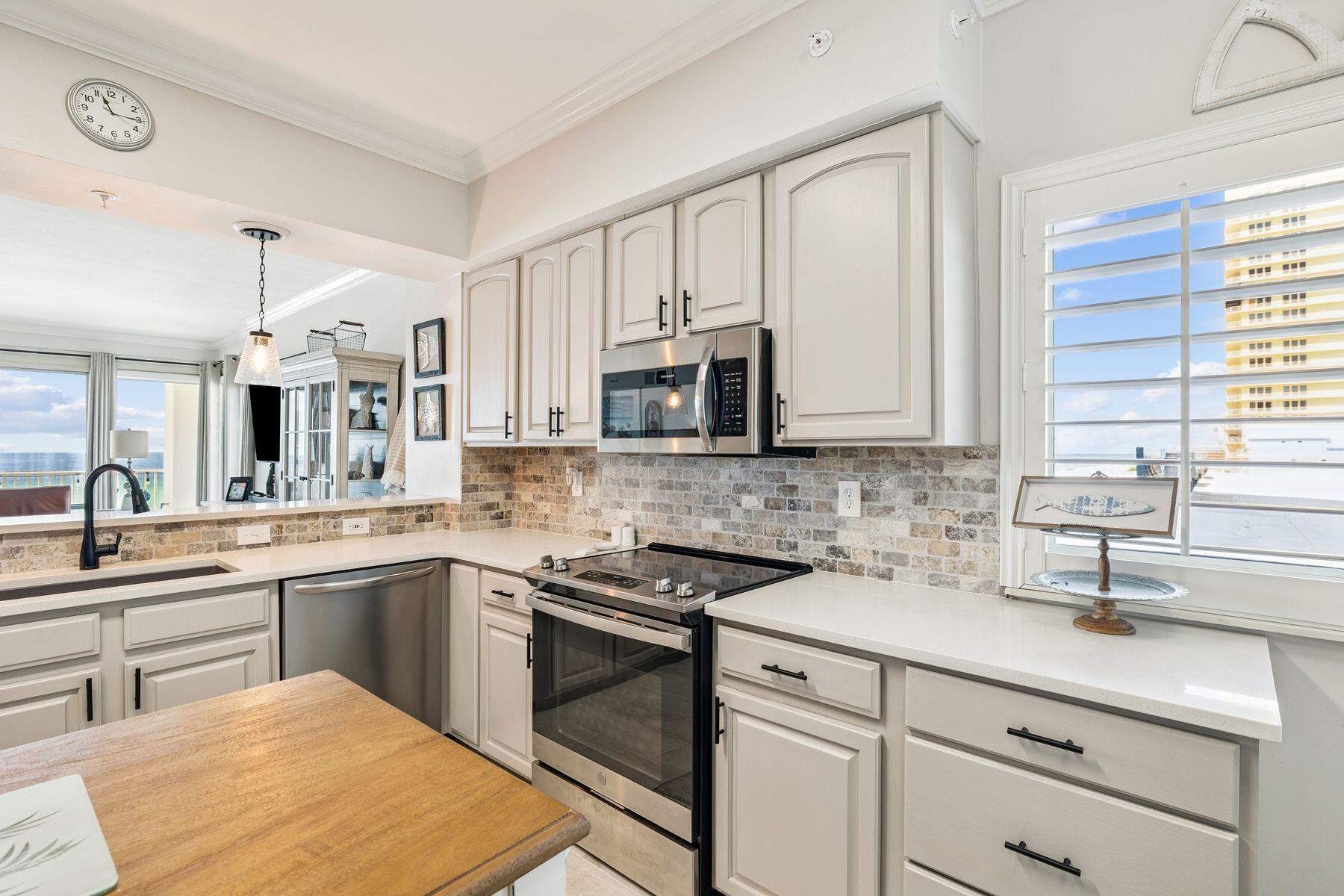8601 Surf Drive, UNIT 3W