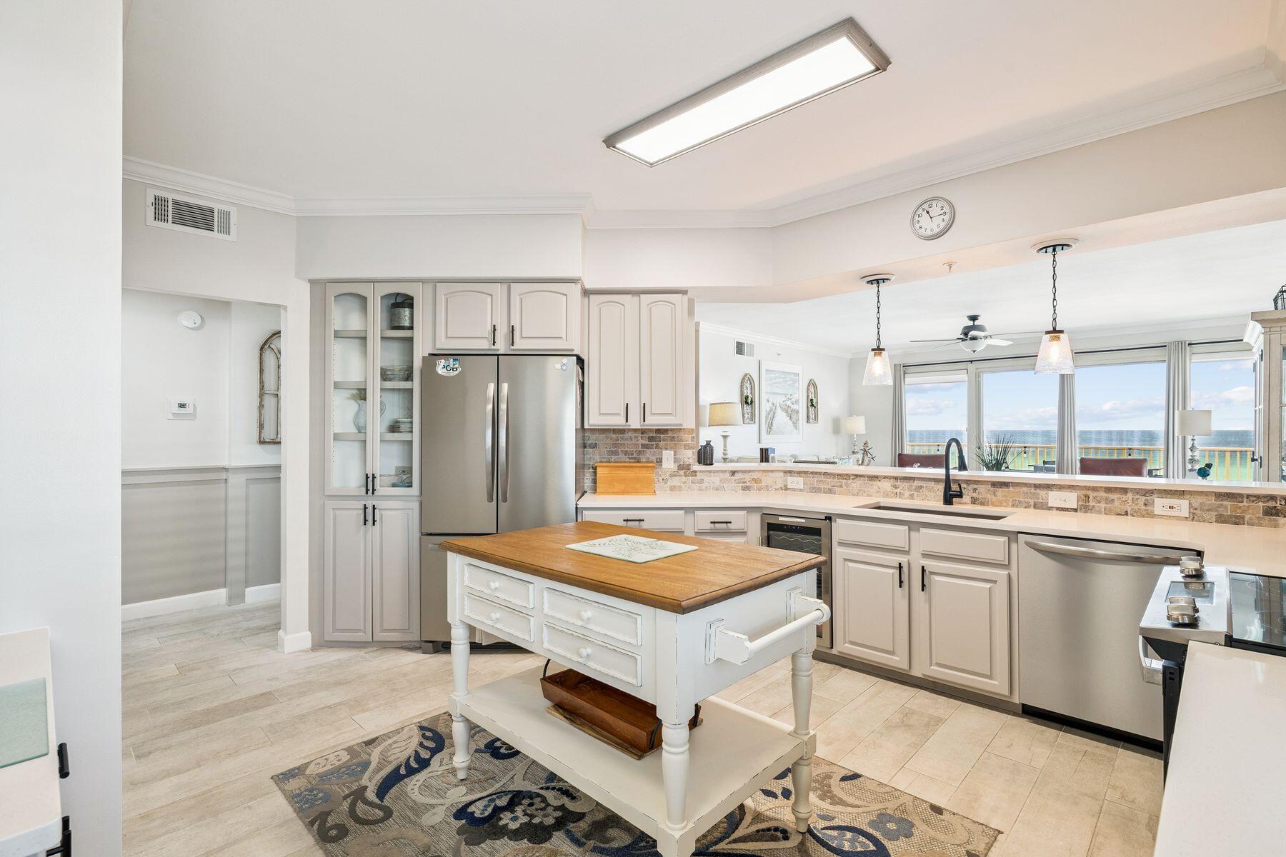 8601 Surf Drive, UNIT 3W