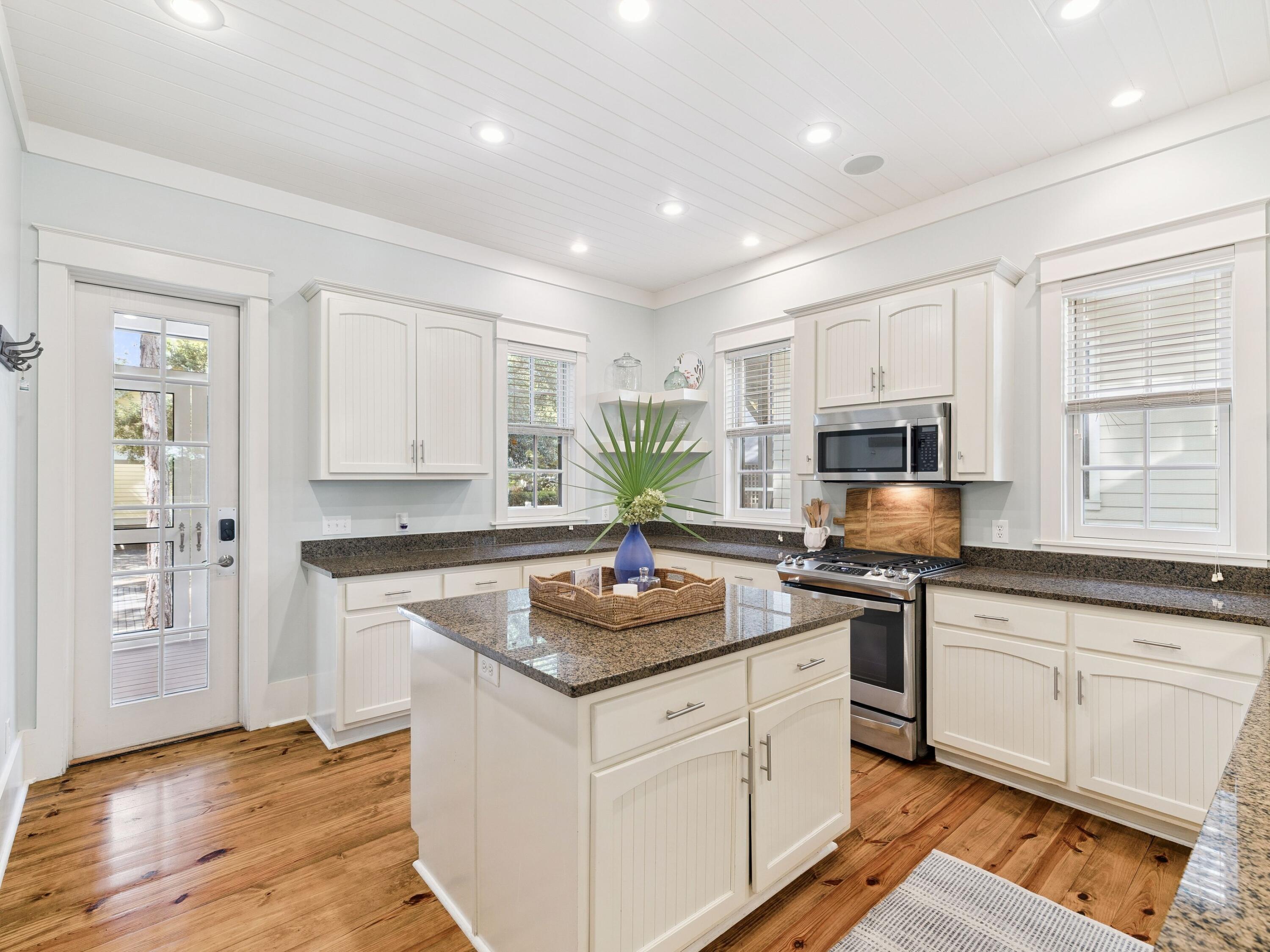 235 W Lake Forest Drive