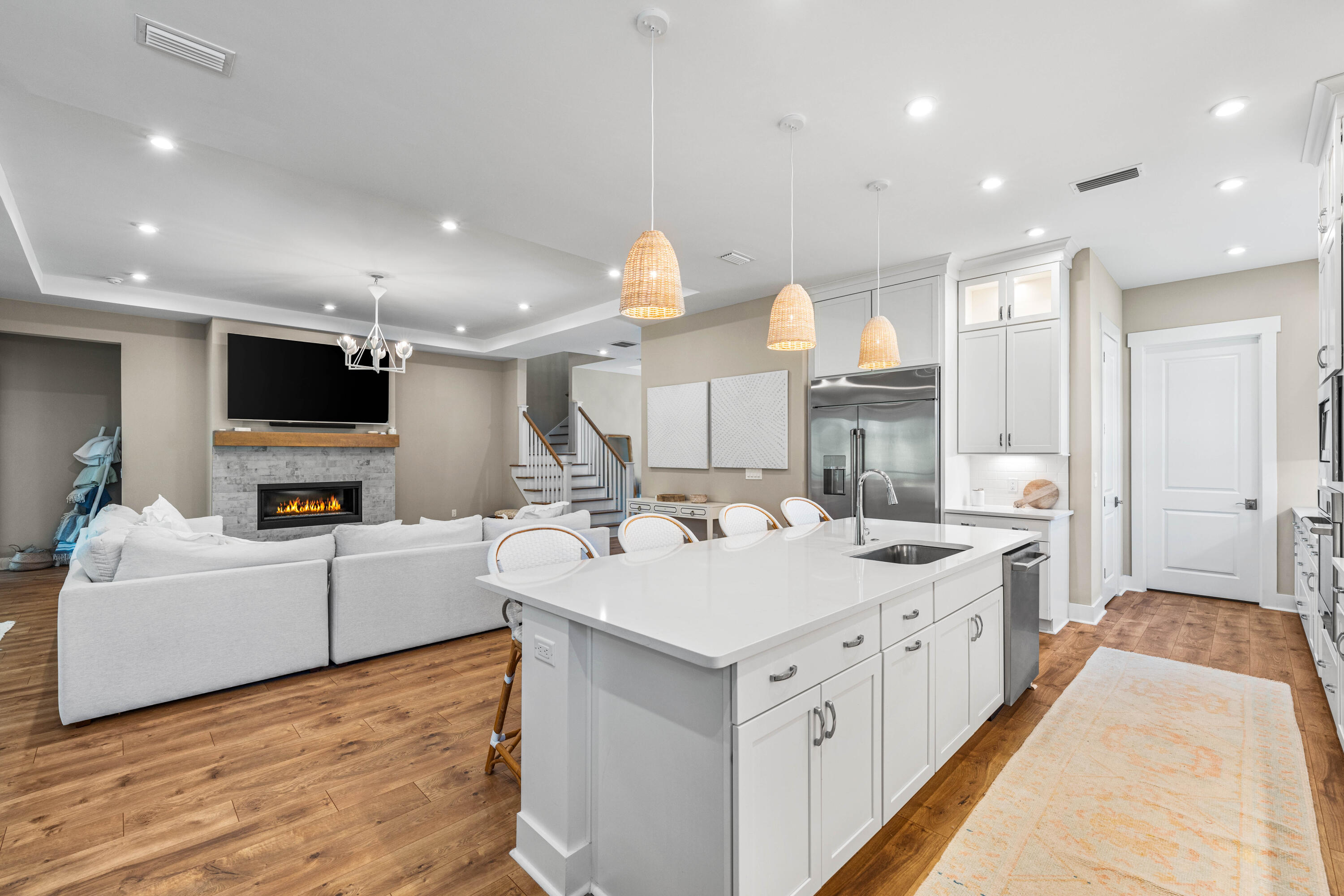 360 W Lafayette Road