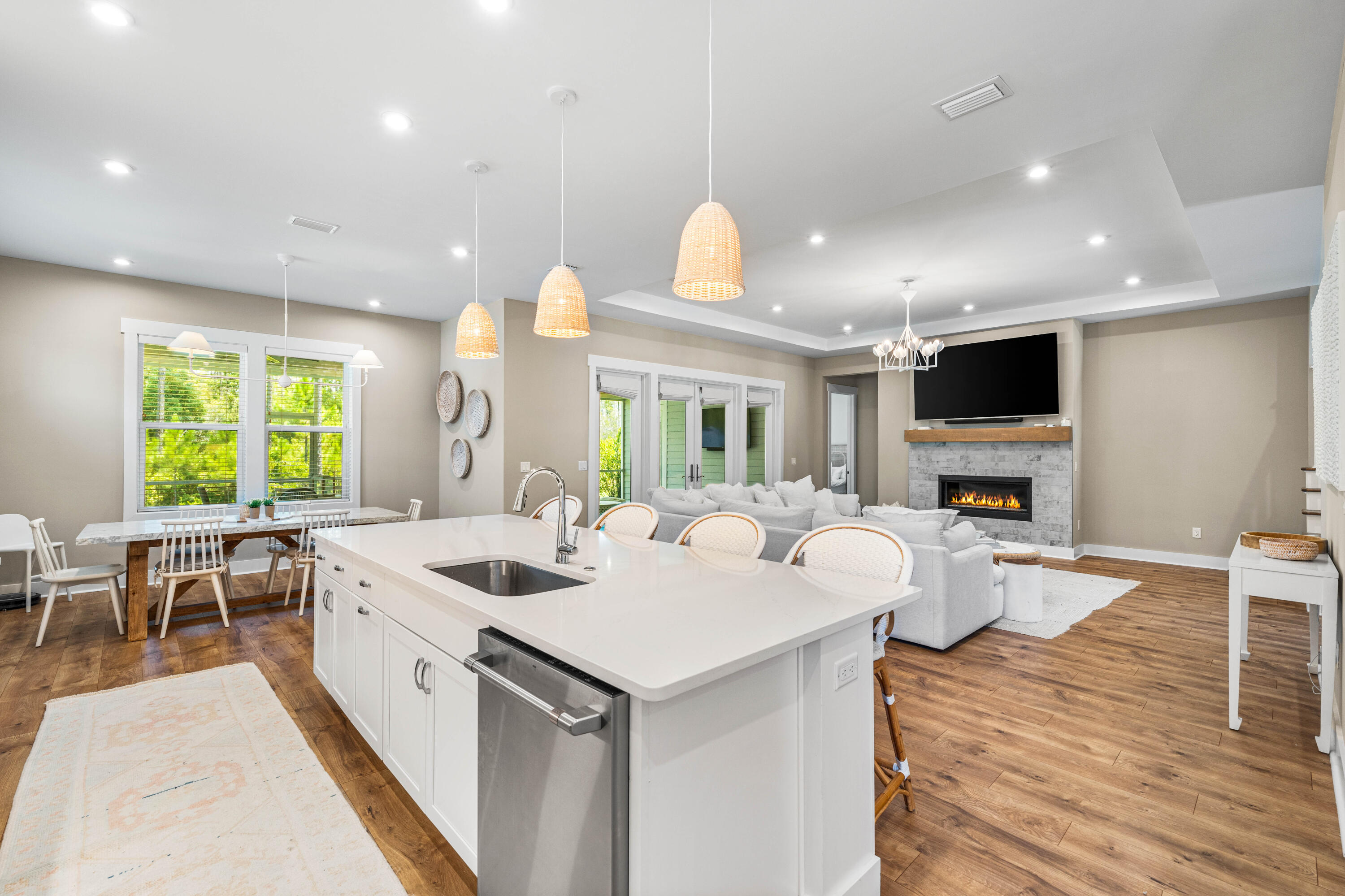 360 W Lafayette Road
