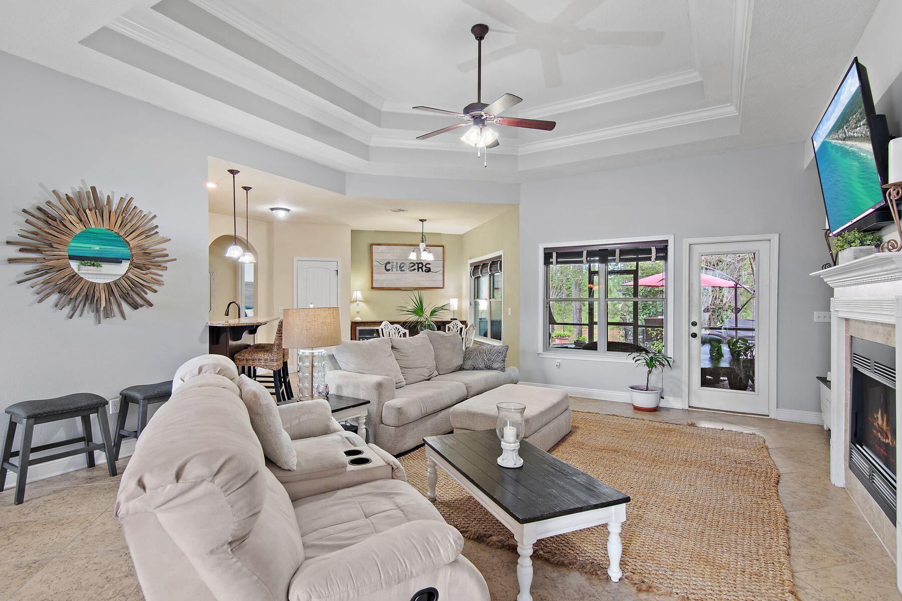 114 S Knightsbridge Court
