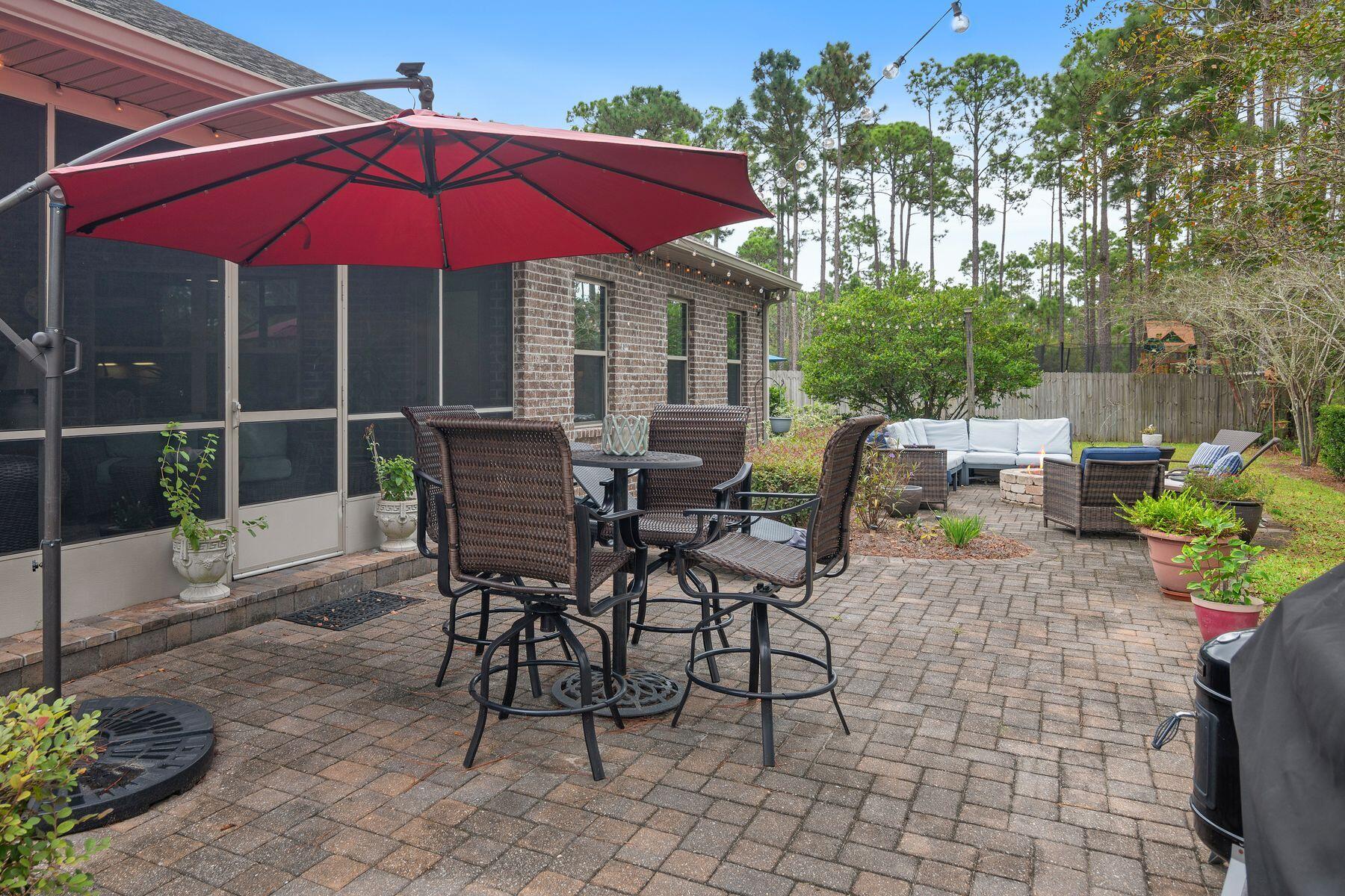 114 S Knightsbridge Court