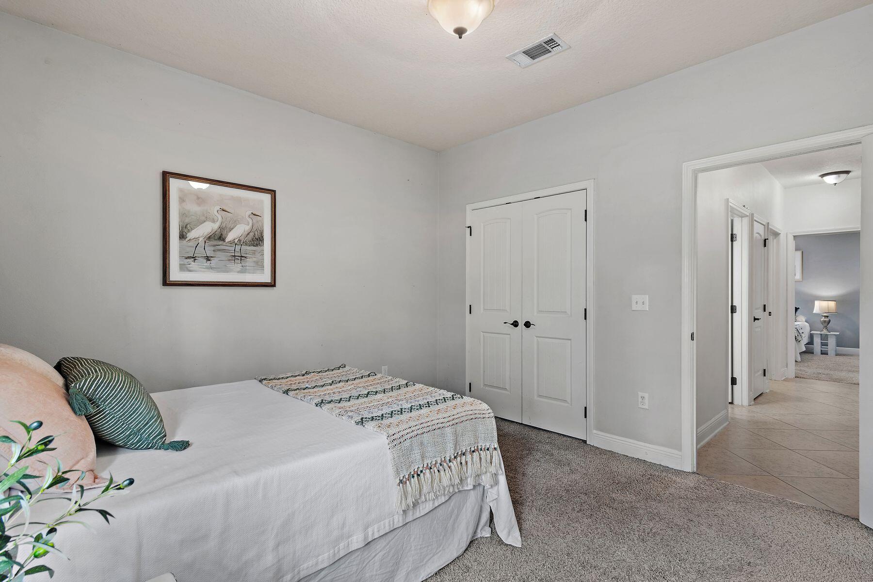 114 S Knightsbridge Court
