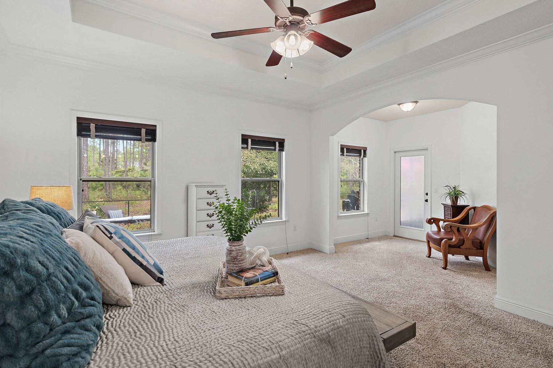 114 S Knightsbridge Court