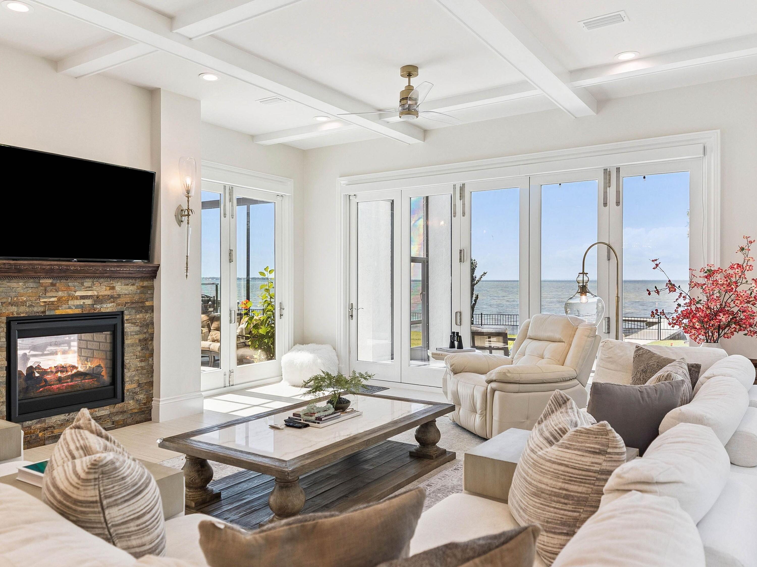3212 Bay Estates Circle