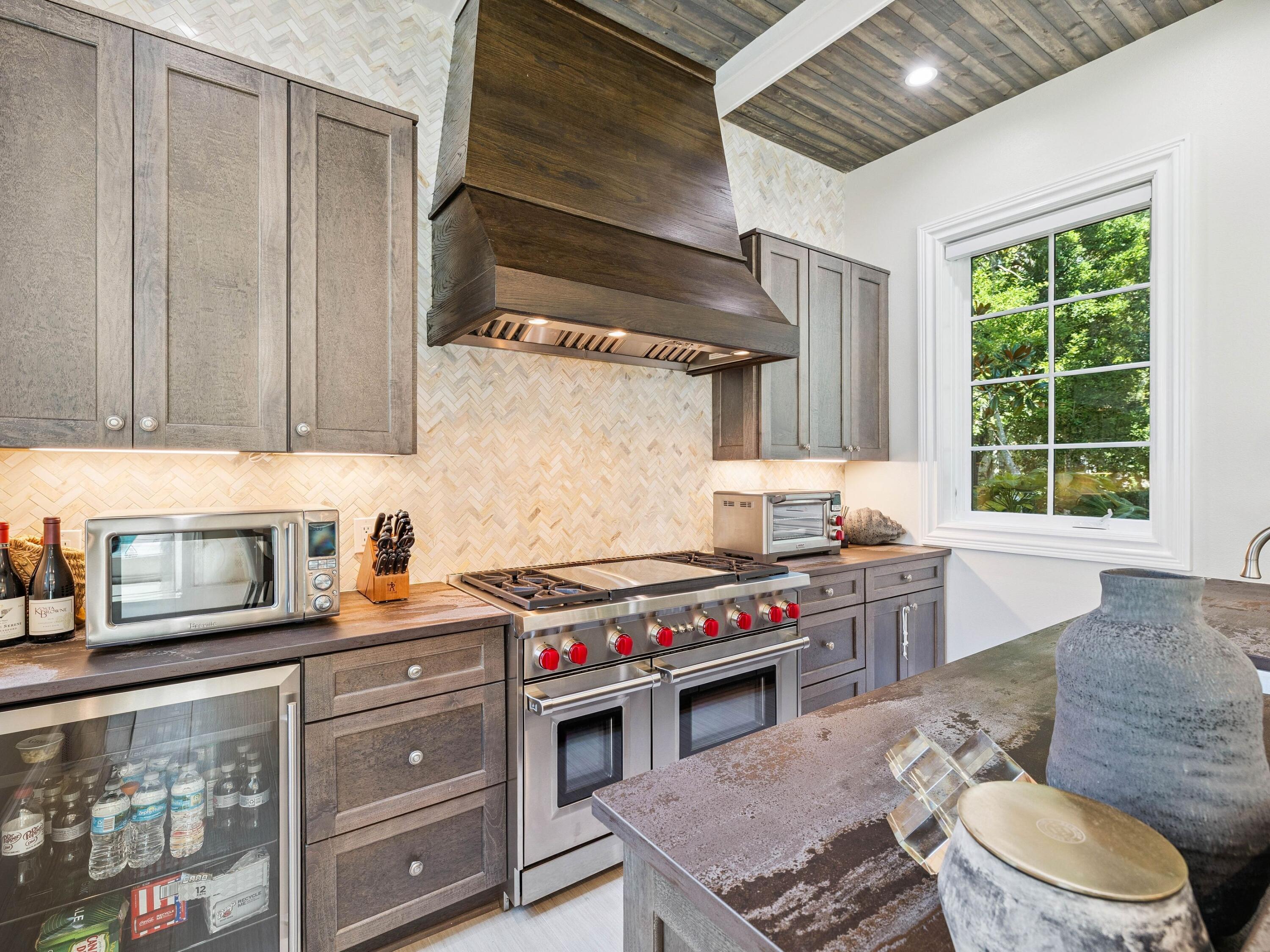 3212 Bay Estates Circle