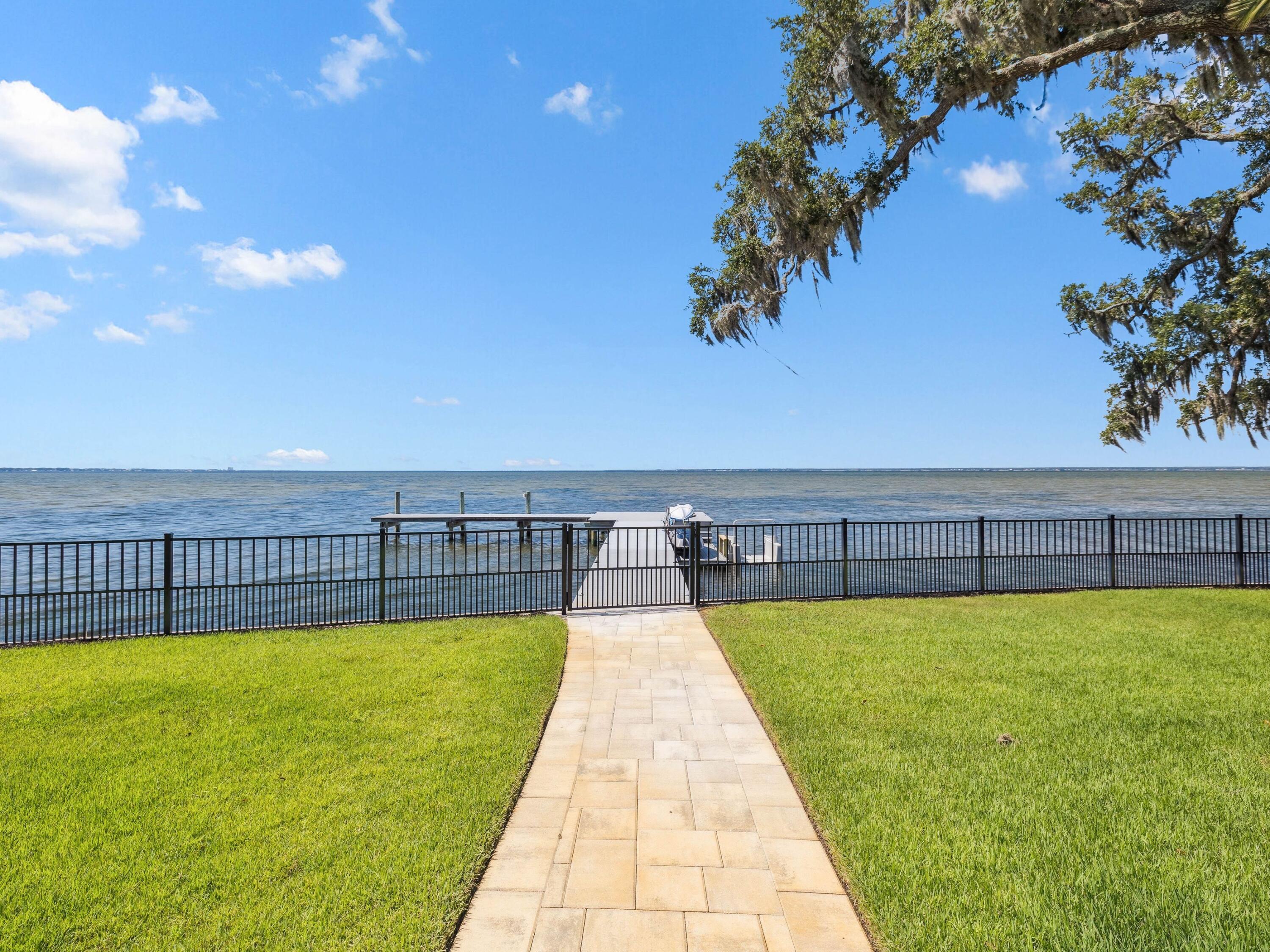 3212 Bay Estates Circle