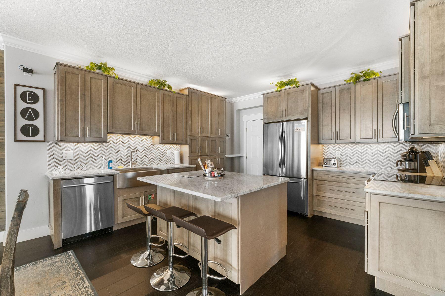 17545 Front Beach Road, 410