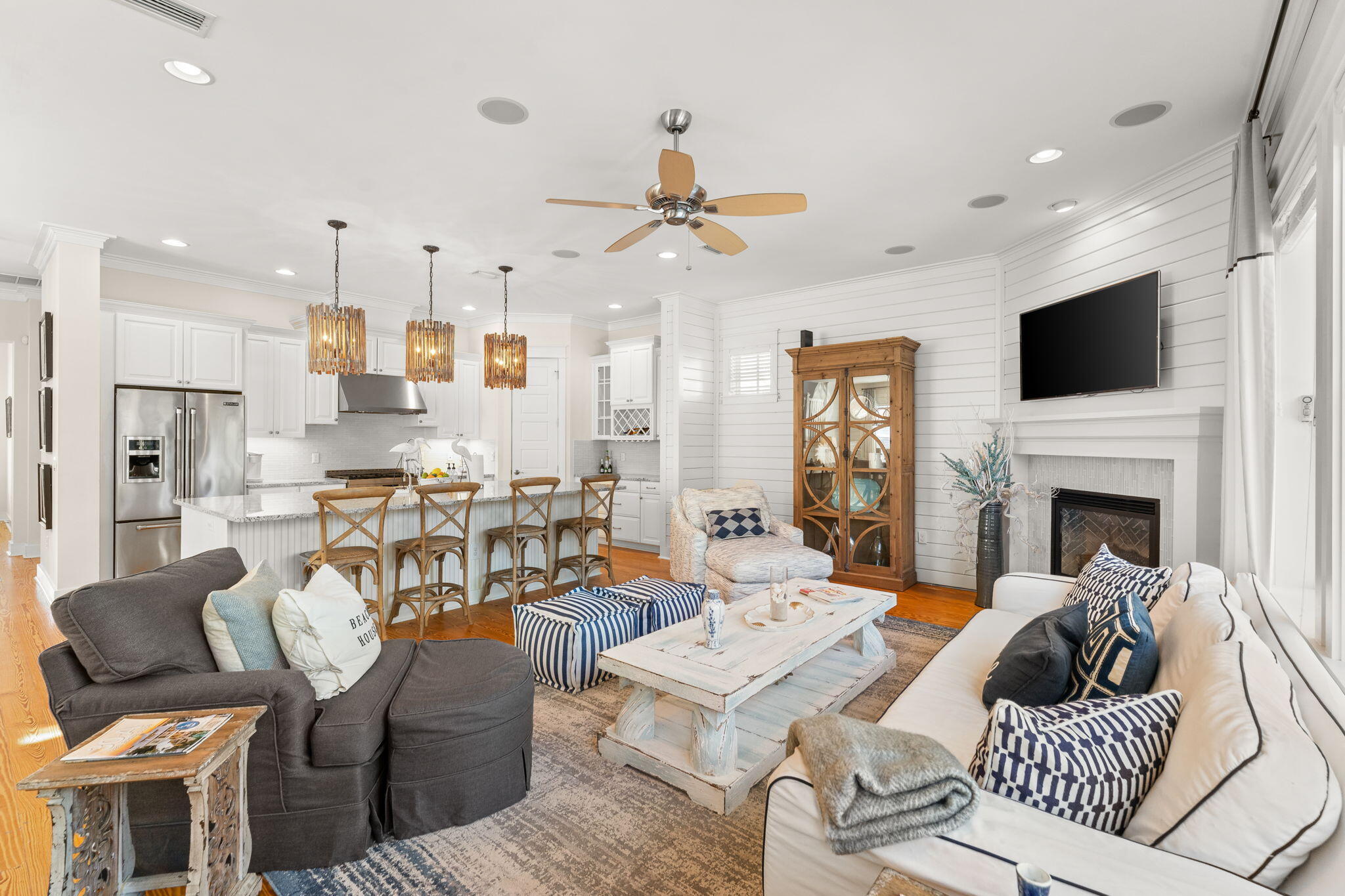 384 E Royal Fern Way