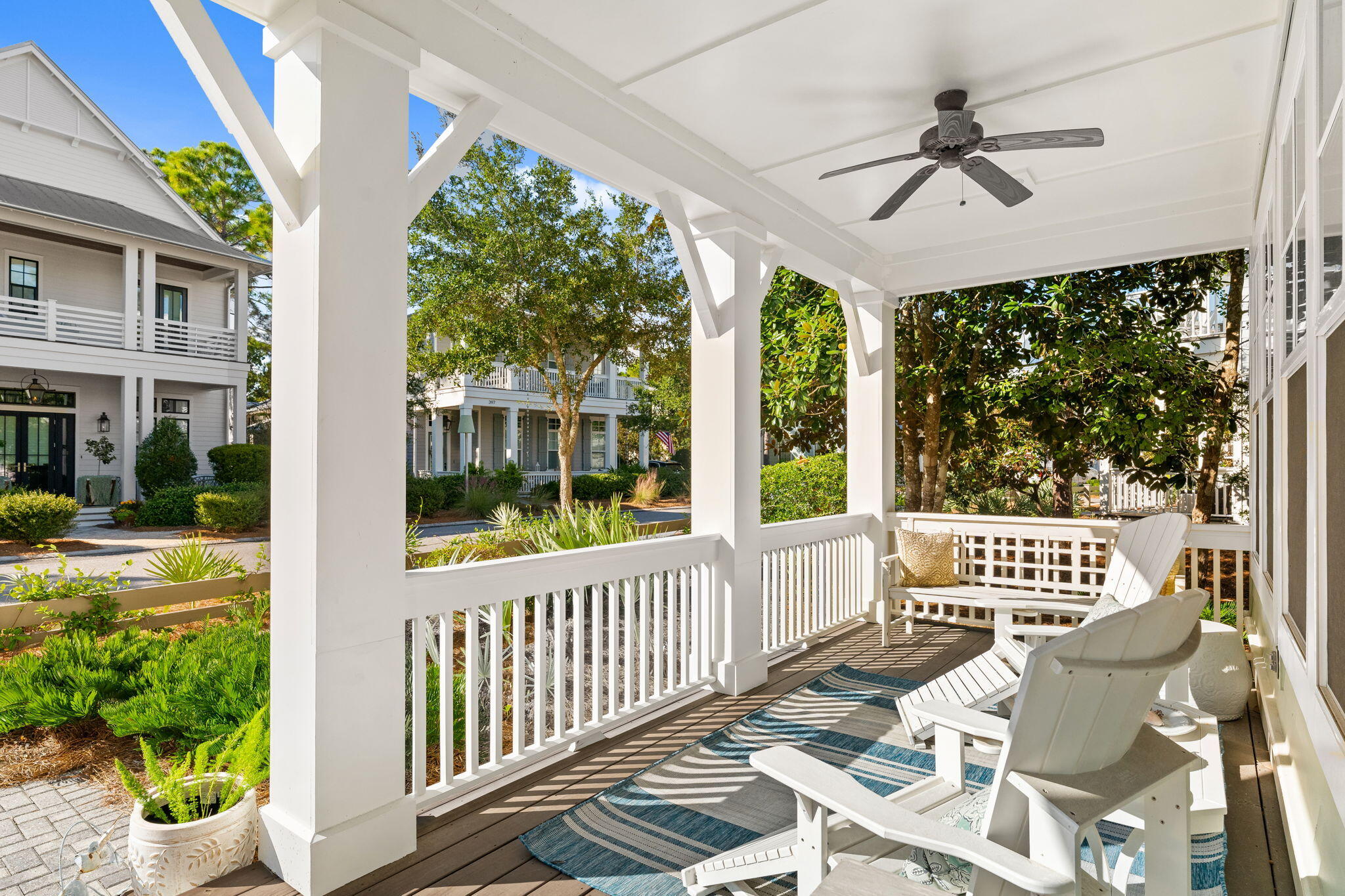 384 E Royal Fern Way