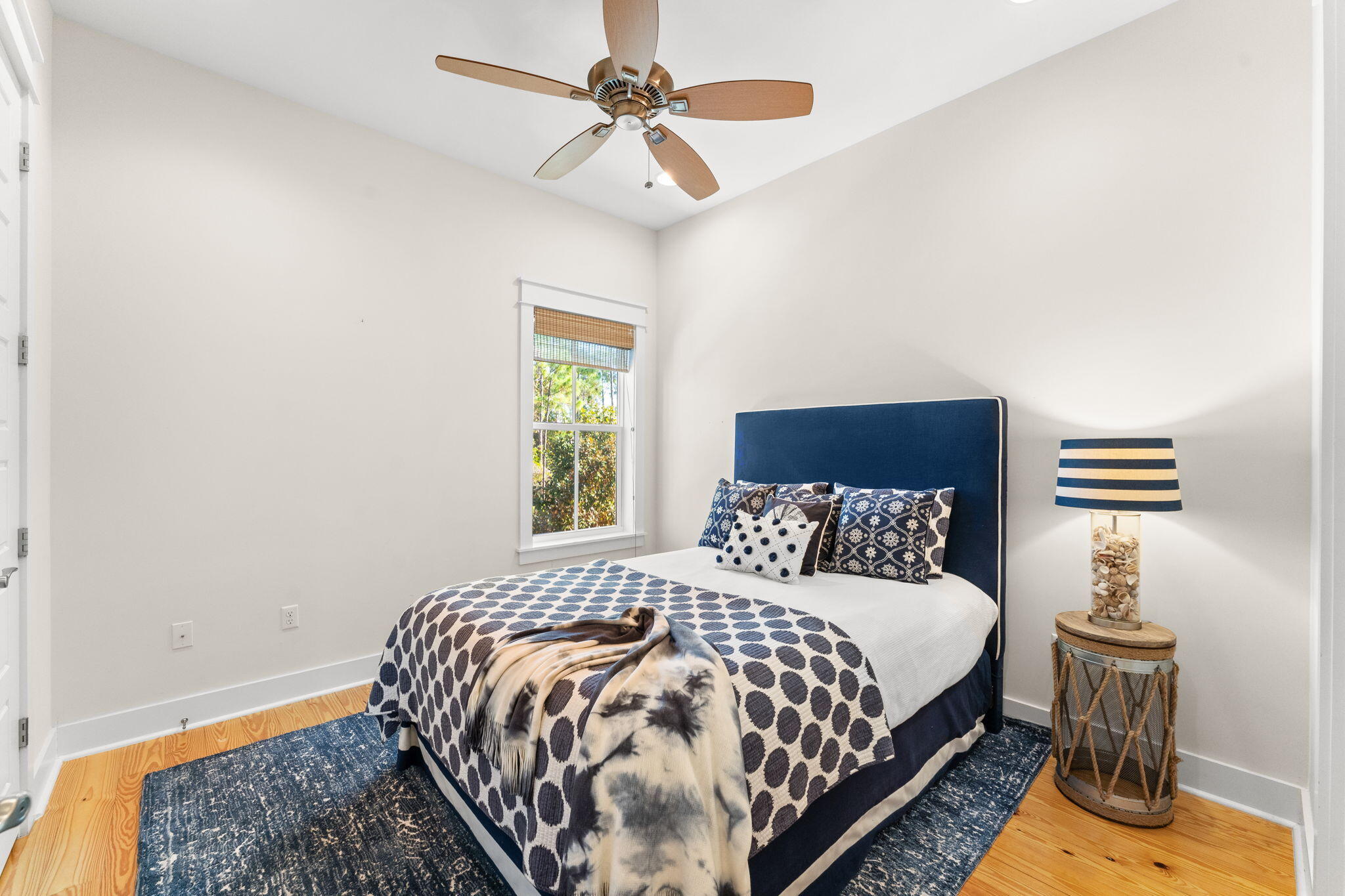 384 E Royal Fern Way