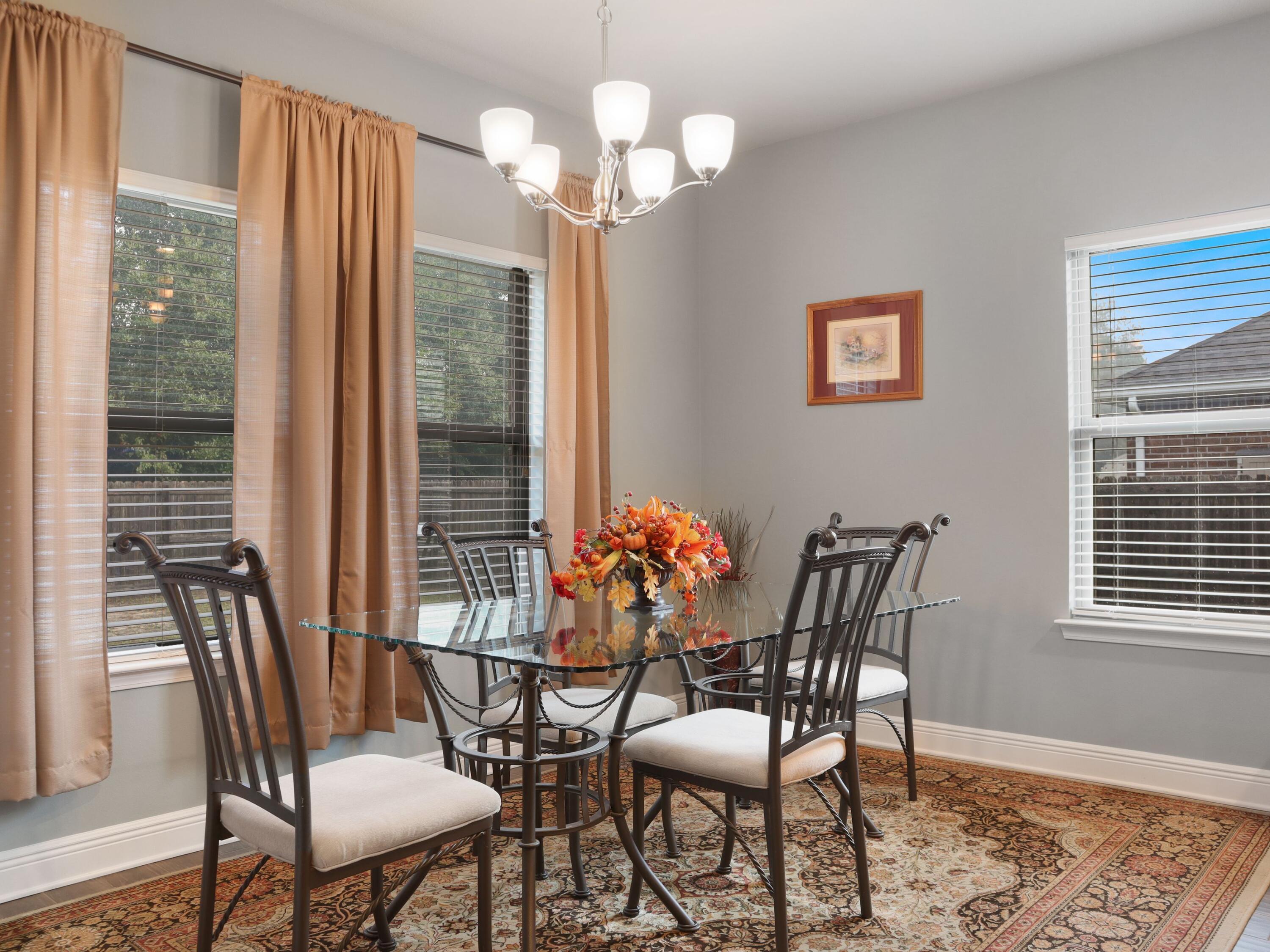 4753 Dupont Circle